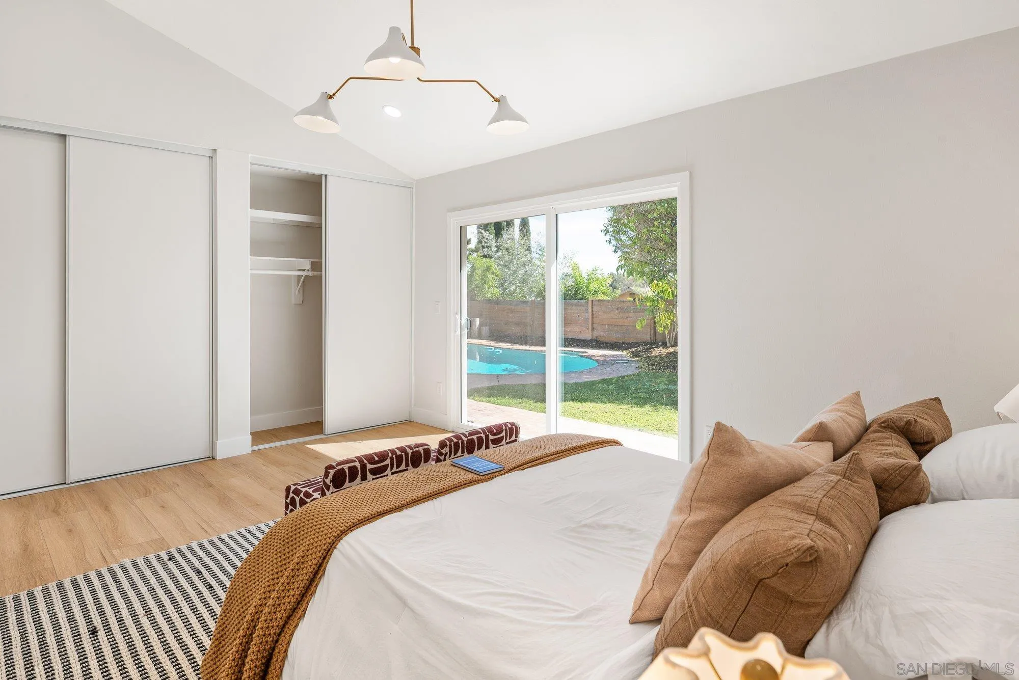 https://cdn.realtyfeed.com/cdn/127/250039492/5b58fc7d26b4acd66f32ce9ea7793cba.webp