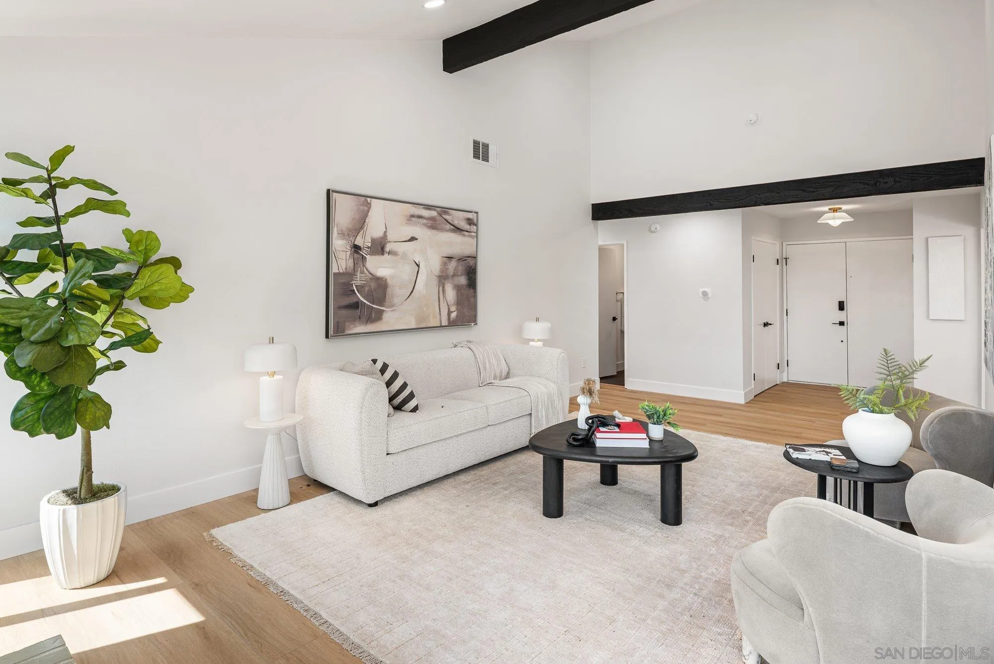 https://cdn.realtyfeed.com/cdn/127/250039492/a9d6c685d31f4dcd0668f91bc992fc6e.webp