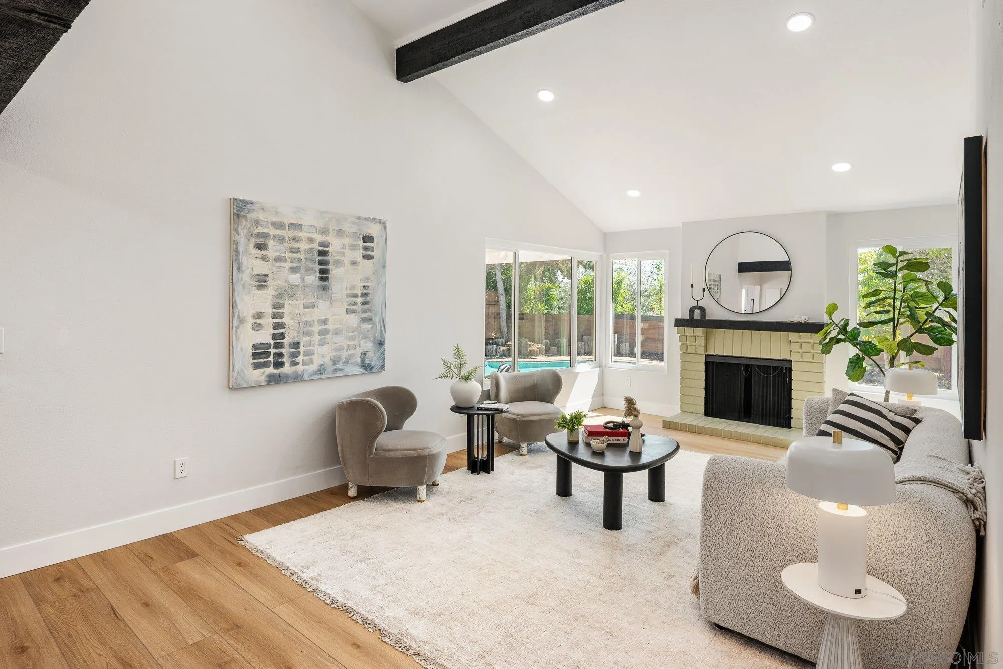https://cdn.realtyfeed.com/cdn/127/250039492/c0caa3b09e2106ac726a11f6195f553c.webp