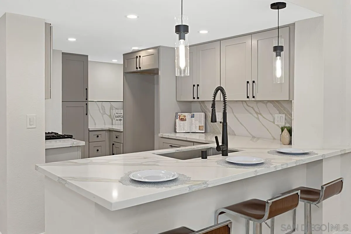 https://cdn.realtyfeed.com/cdn/127/250039512/ee0f75a3ec70af38d589b538dc9c04ec.webp