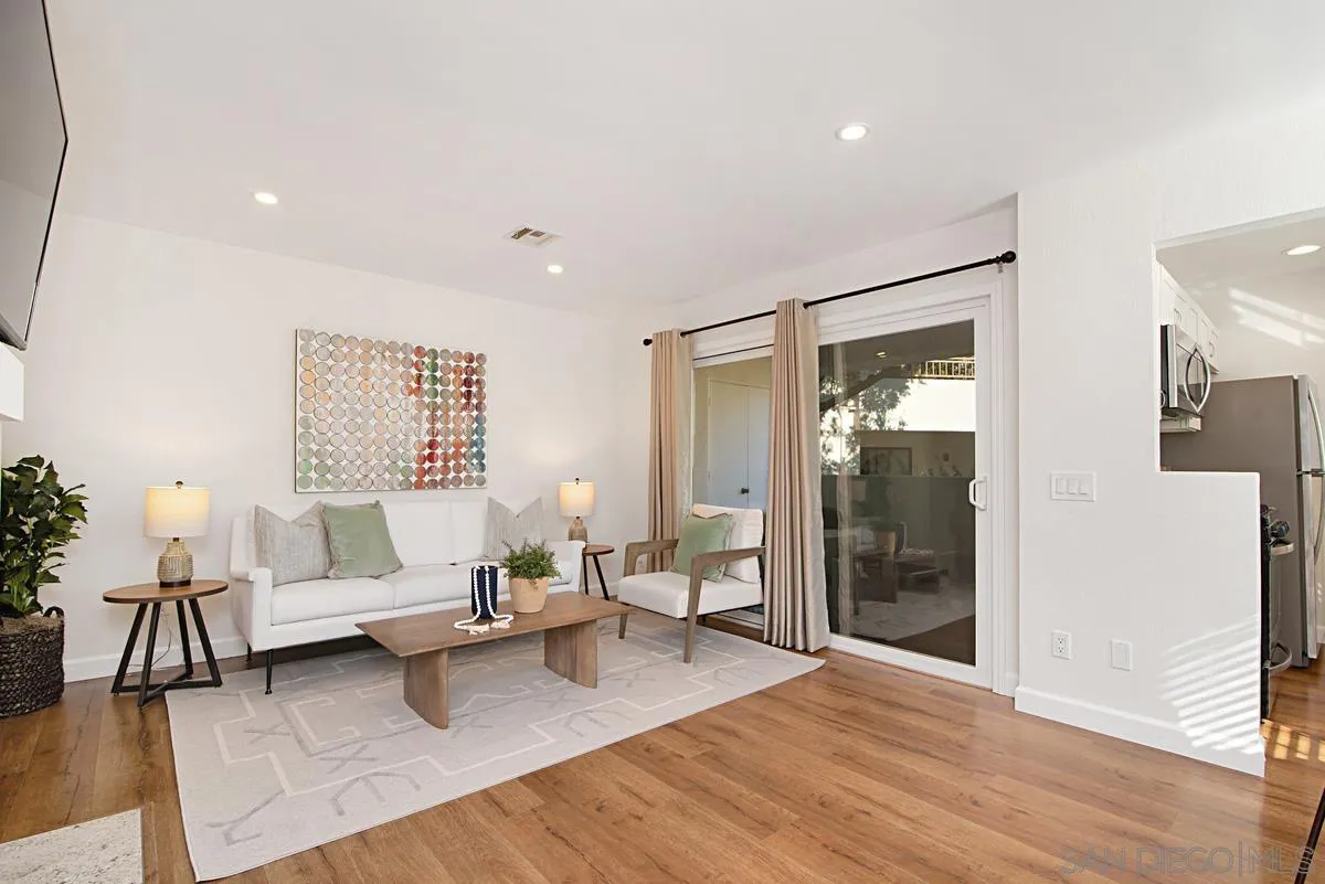 https://cdn.realtyfeed.com/cdn/127/250039515/49a9a21bd25d0bb5f4fdd27ff73dcc2c.webp