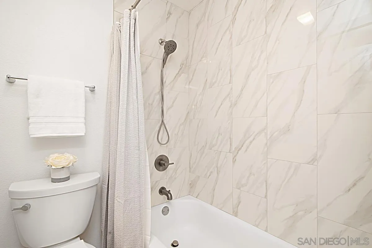 https://cdn.realtyfeed.com/cdn/127/250039515/87f8e8758913a0f4e4466f3c9f1bc07b.webp