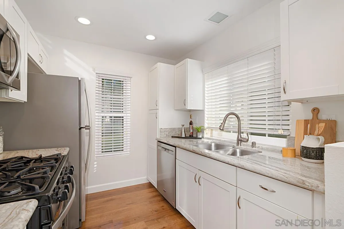 https://cdn.realtyfeed.com/cdn/127/250039515/fad7566e56e3b3962157fe251c24a8f7.webp