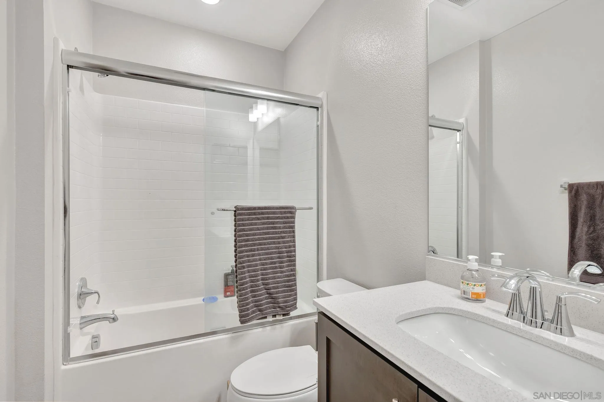 Photo #20: 250039516 Listing: Photo #20