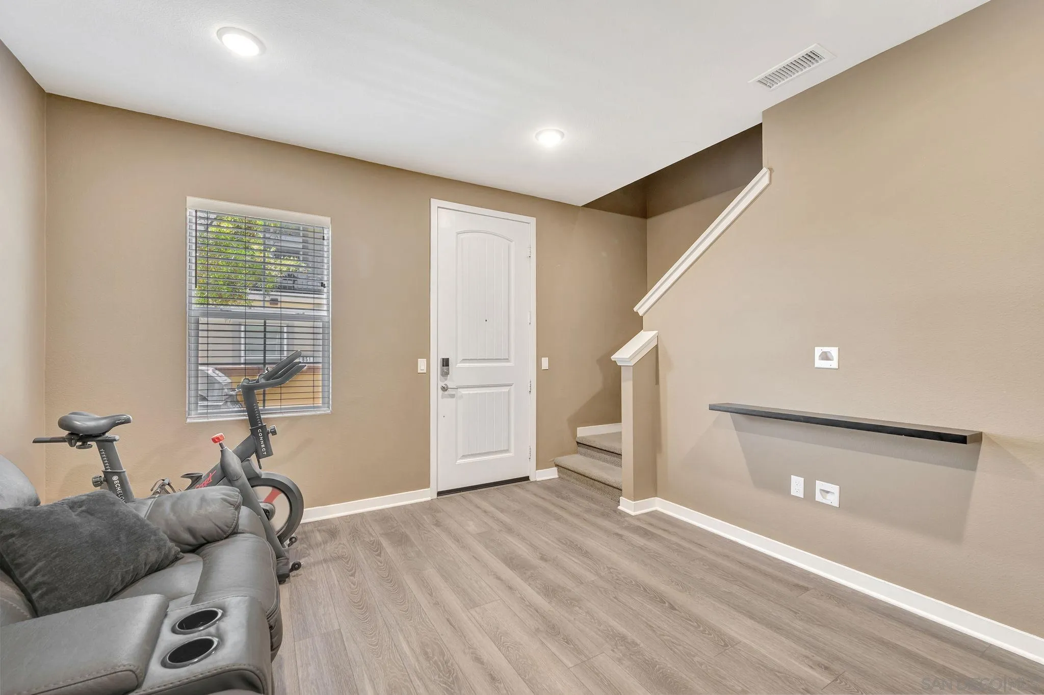 Photo #4: 250039516 Listing 