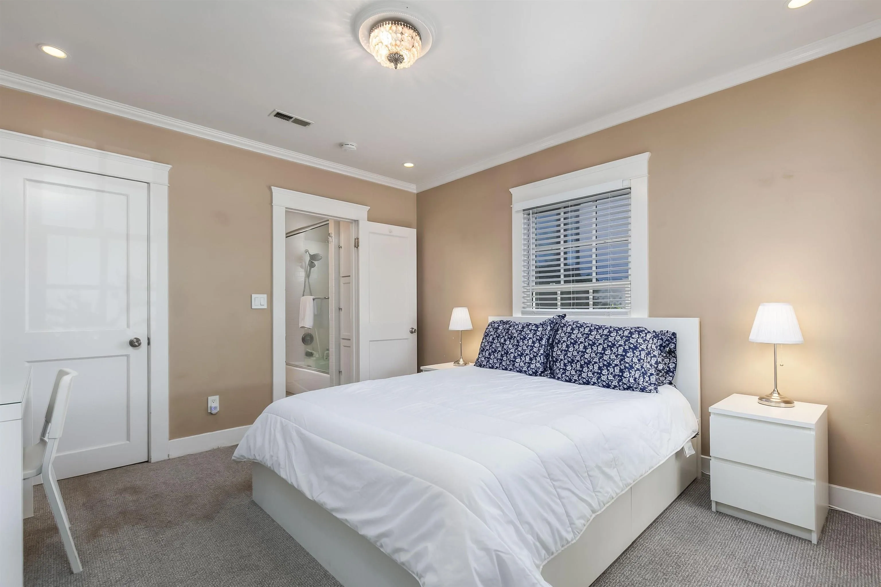 https://cdn.realtyfeed.com/cdn/127/250039521/2437361c7e256a0335b24d9f3aad5433.webp
