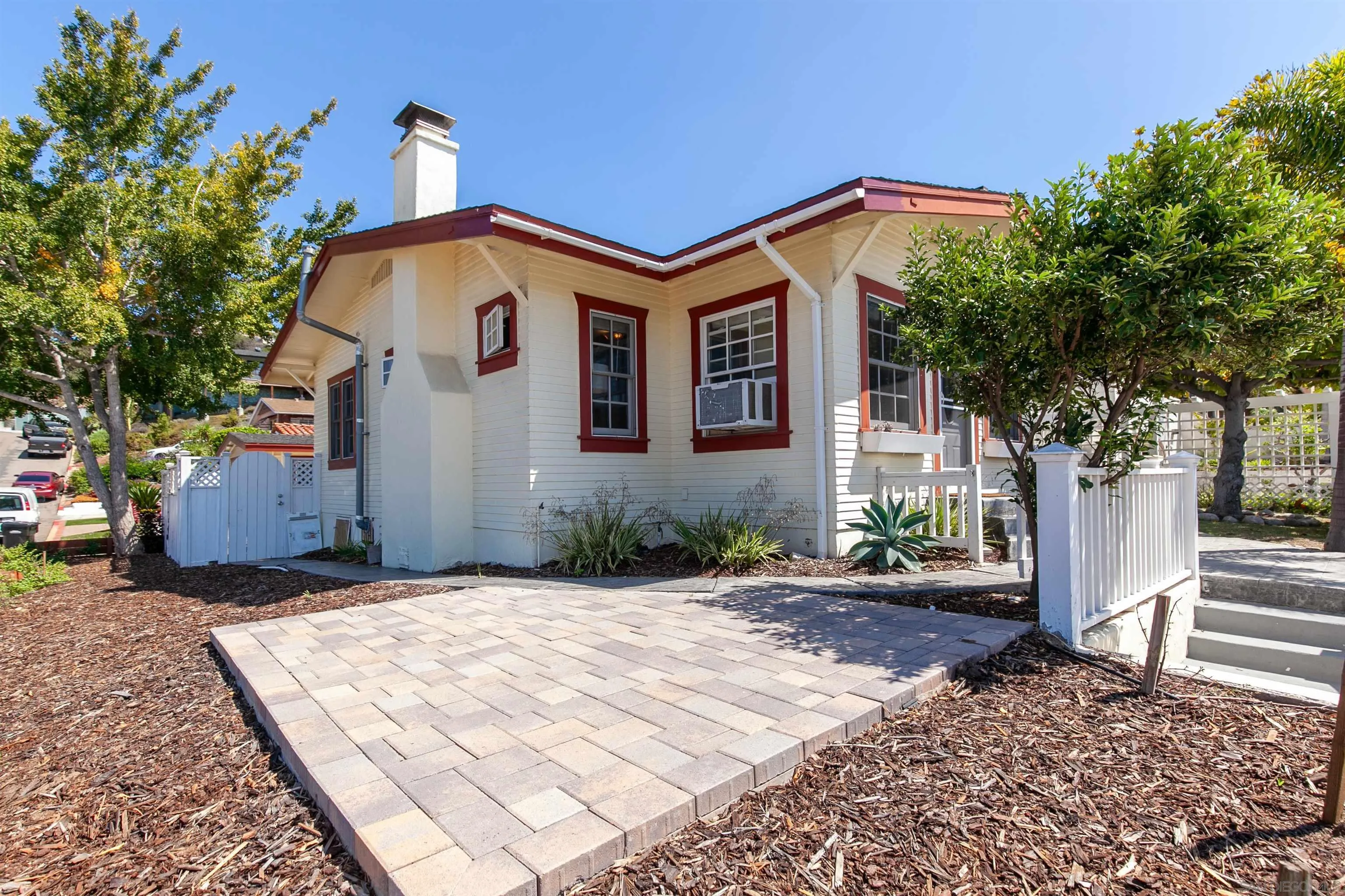 https://cdn.realtyfeed.com/cdn/127/250039521/31685a6afac7473edd70fdc6b308aa9d.webp