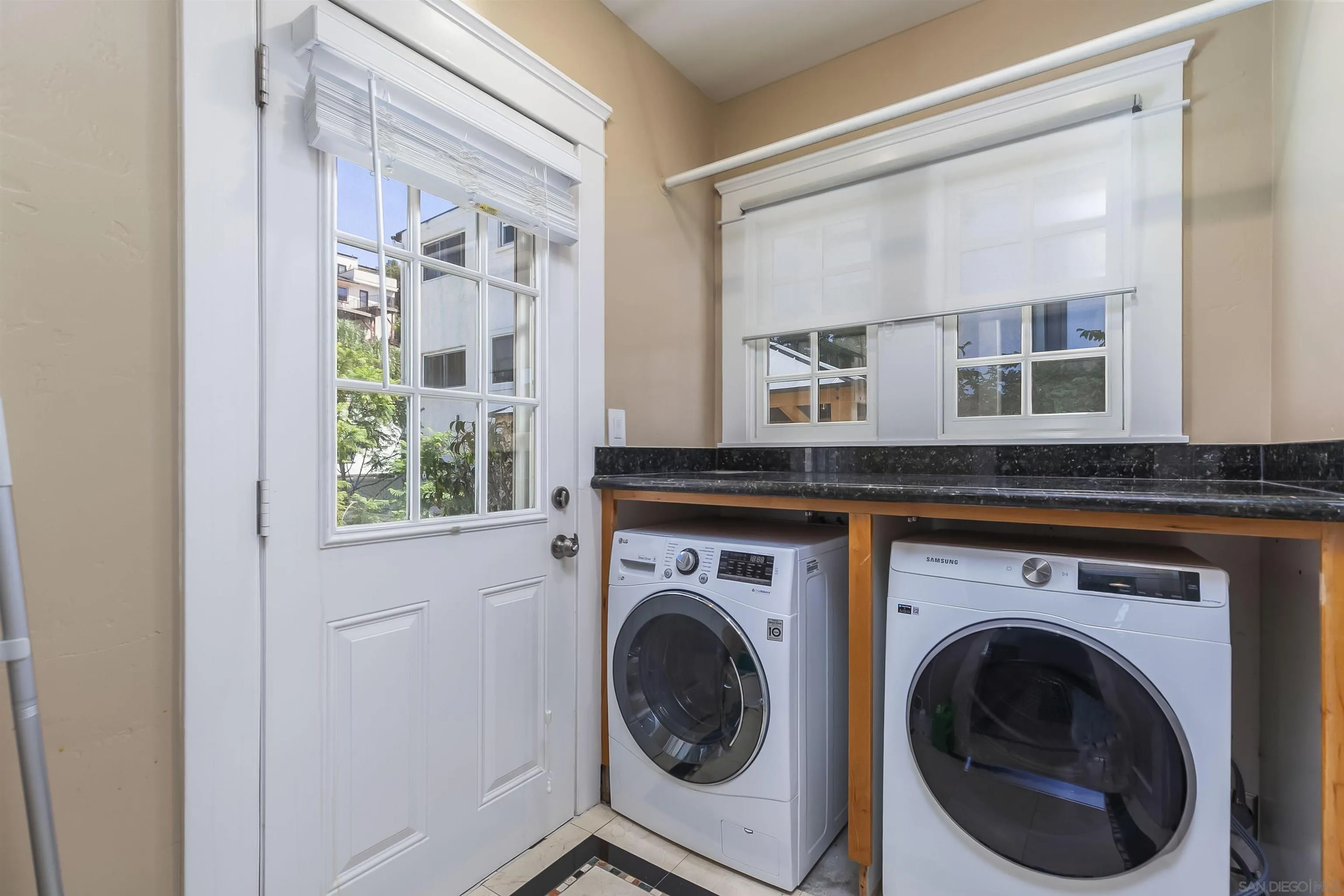 https://cdn.realtyfeed.com/cdn/127/250039521/3d6f978e8ea0aded7dad91486e4adc58.webp