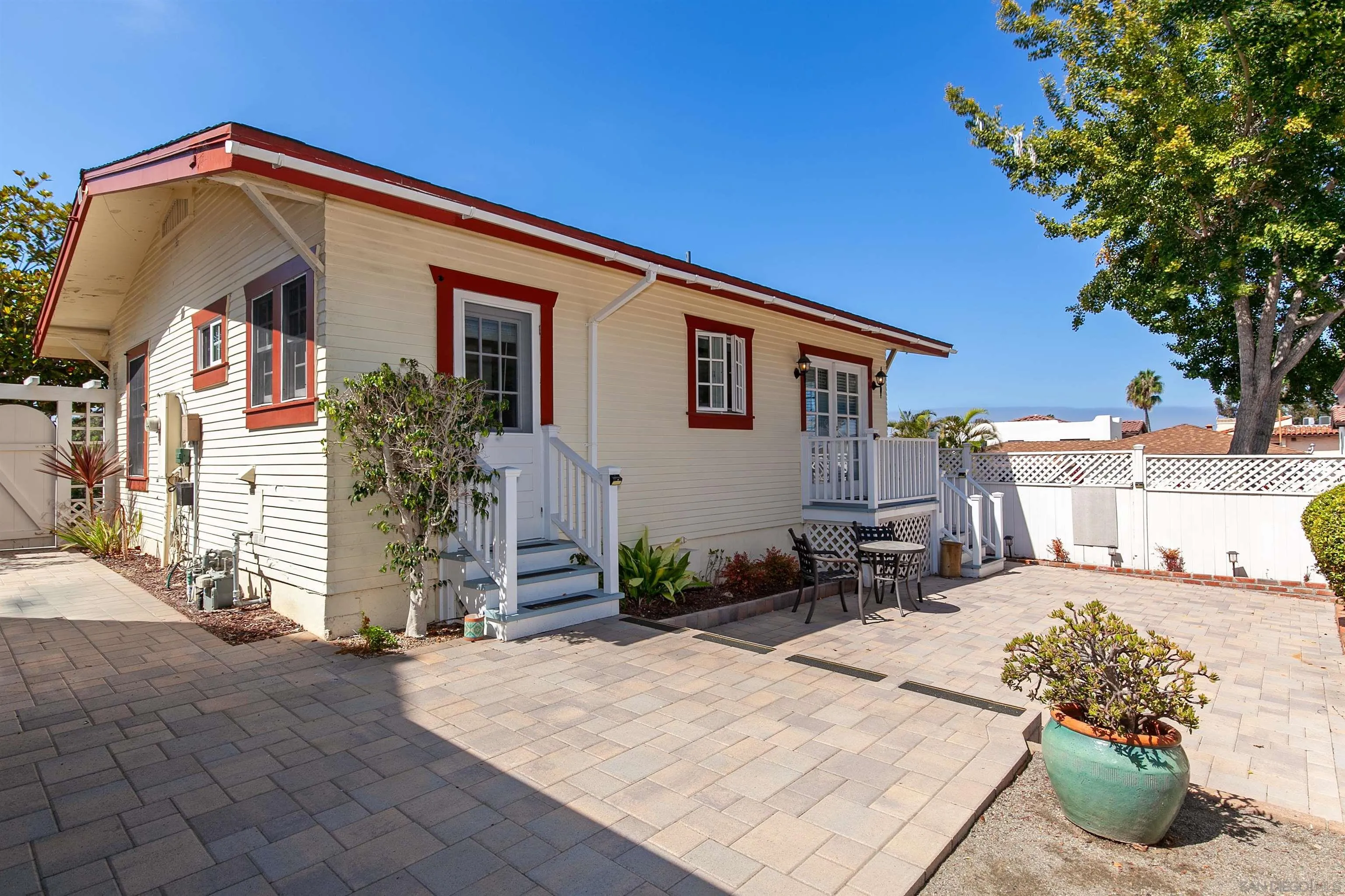 https://cdn.realtyfeed.com/cdn/127/250039521/9bc8686c318133ff2b8a8bf27f9ecb3e.webp
