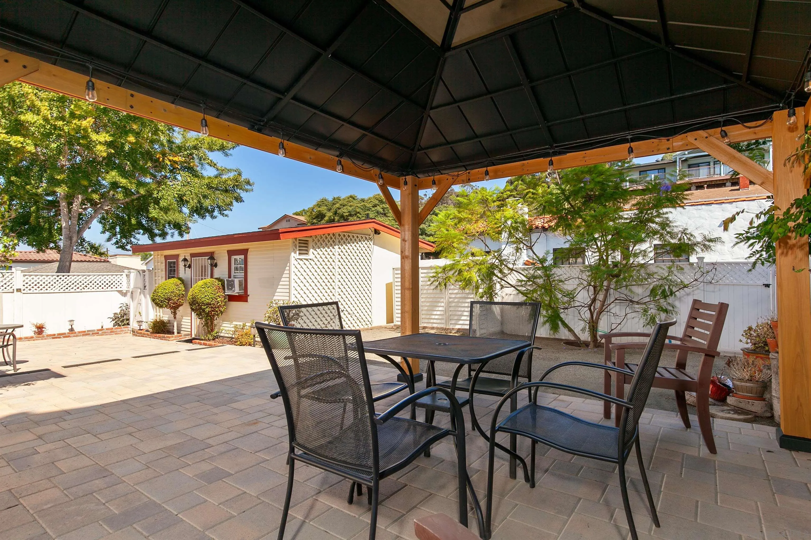 https://cdn.realtyfeed.com/cdn/127/250039521/de55b4b9fbaeaff68bcac3e52e624196.webp