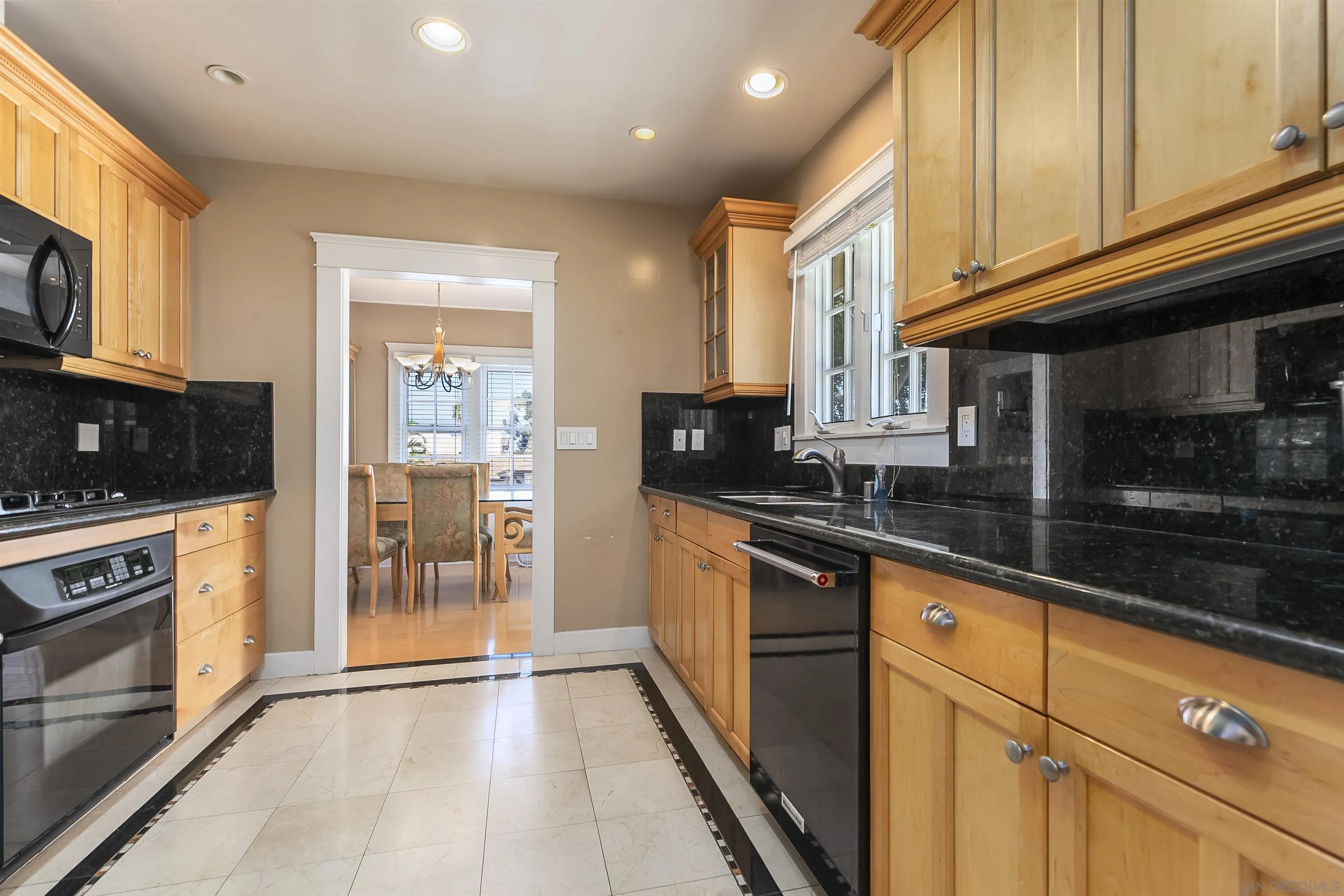 https://cdn.realtyfeed.com/cdn/127/250039521/dfb22bca06598f3dff0f97ab47ade851.webp