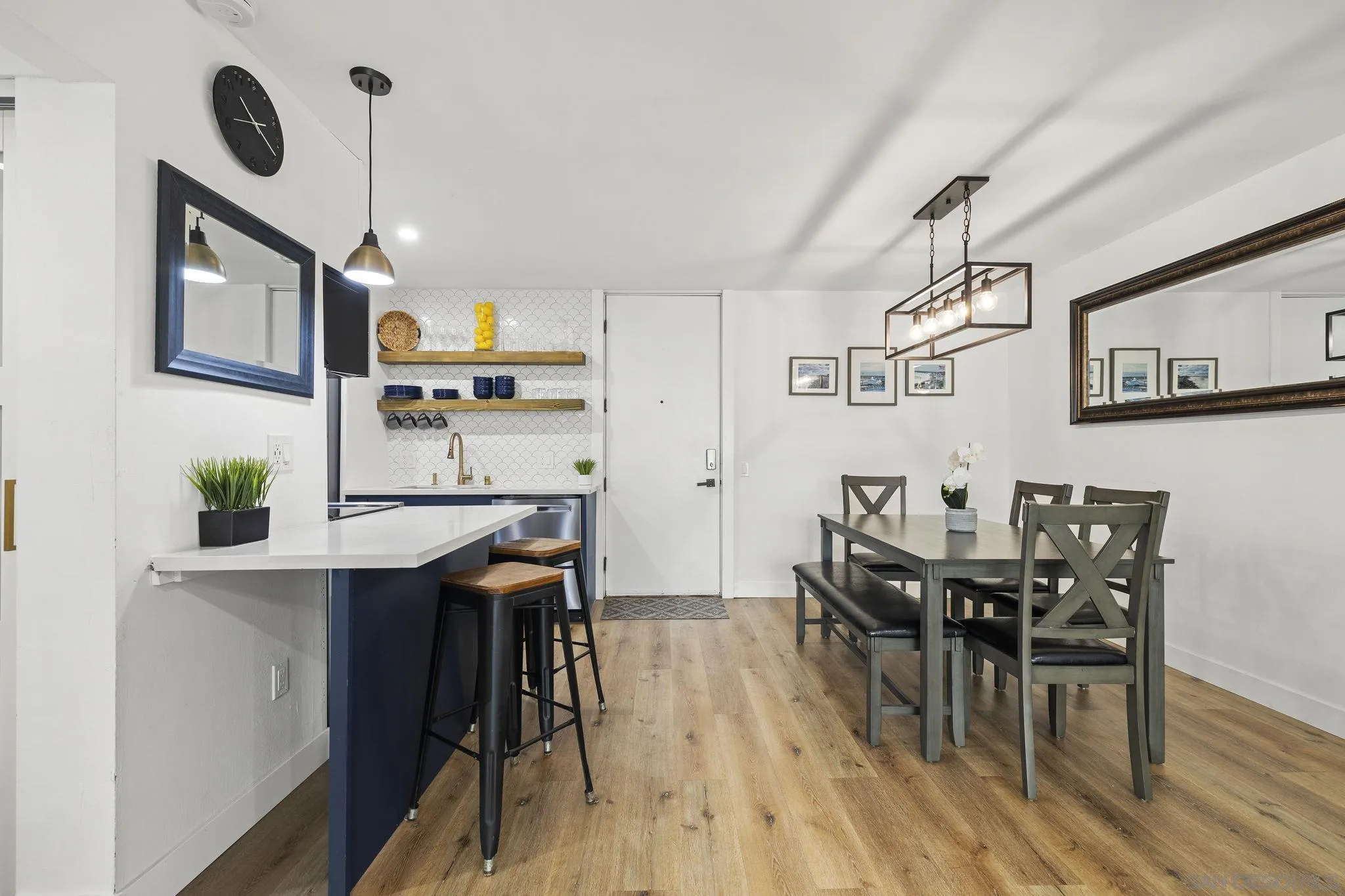 https://cdn.realtyfeed.com/cdn/127/250039527/242f23adbdaa4bb49e10cbd26e19fc33.webp