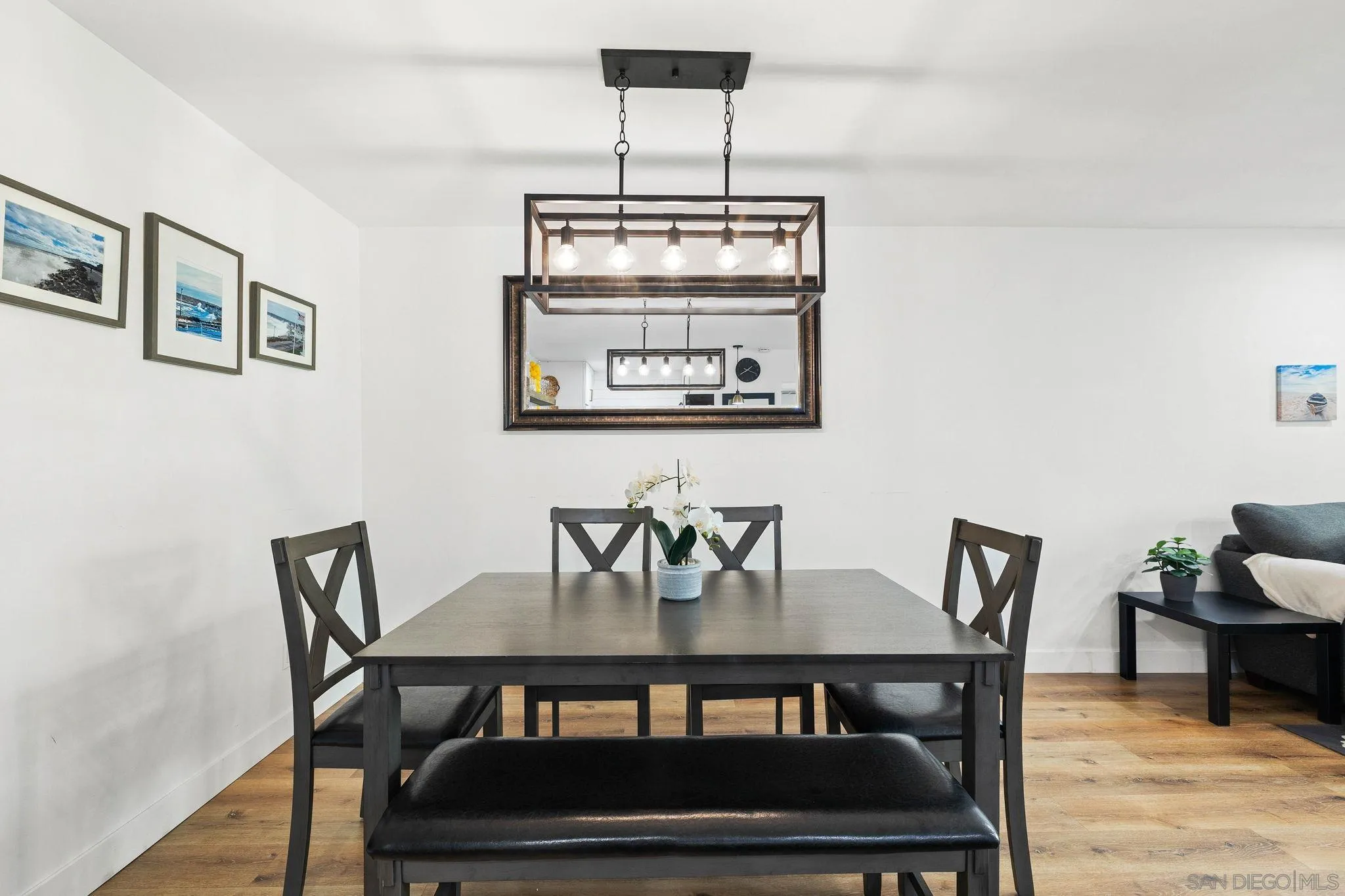 https://cdn.realtyfeed.com/cdn/127/250039527/76ff1e2b8ccb16d21c79d6d6adea1d29.webp