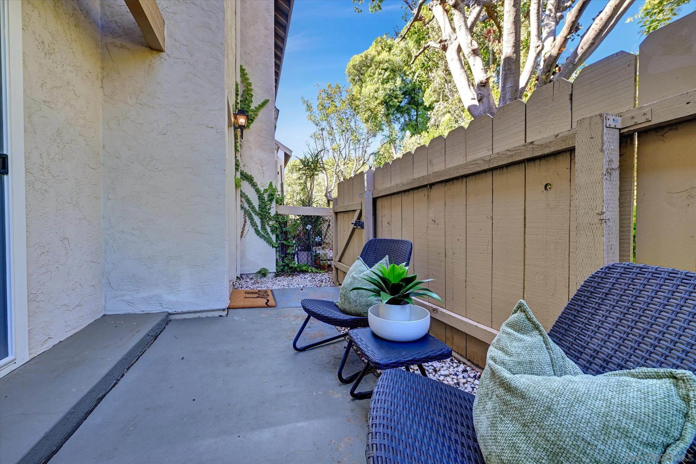 https://cdn.realtyfeed.com/cdn/127/250039528/5a7f64ed1a9b29c9a32ed6897363360b.webp