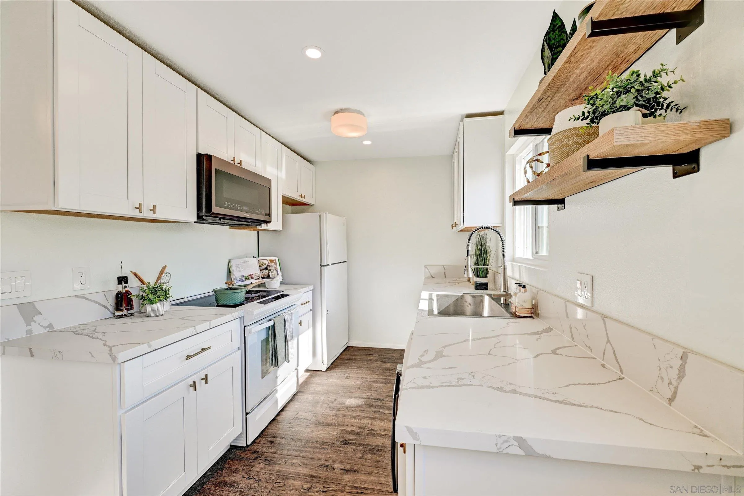 https://cdn.realtyfeed.com/cdn/127/250039528/fffd539bd9e93c3e51b7d858597be03d.webp