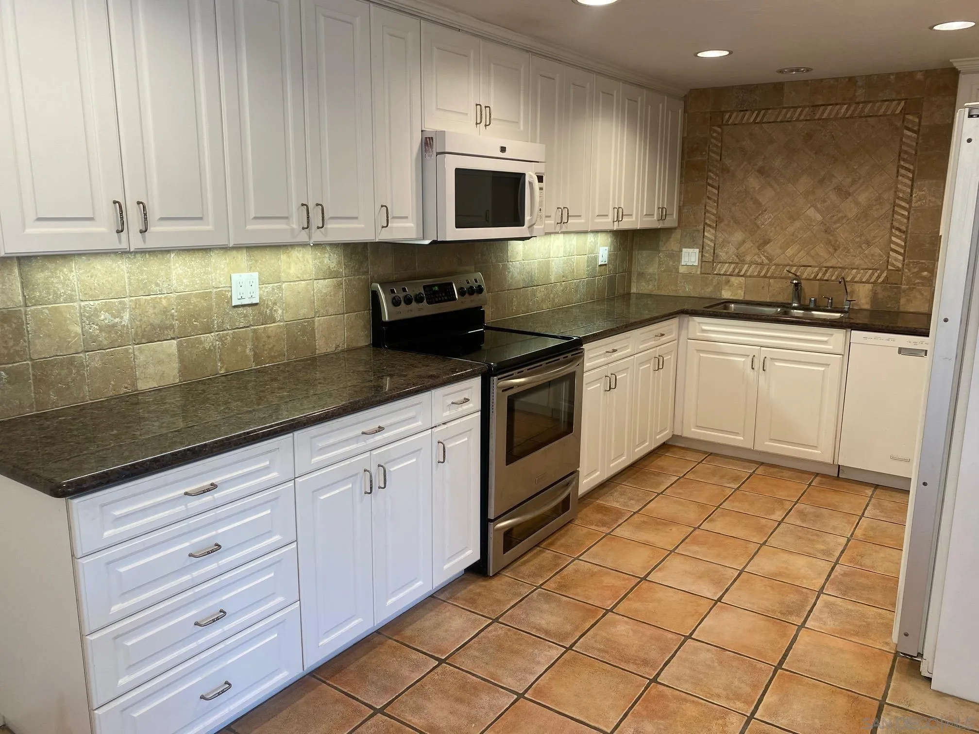 Solana Beach, CA 92075