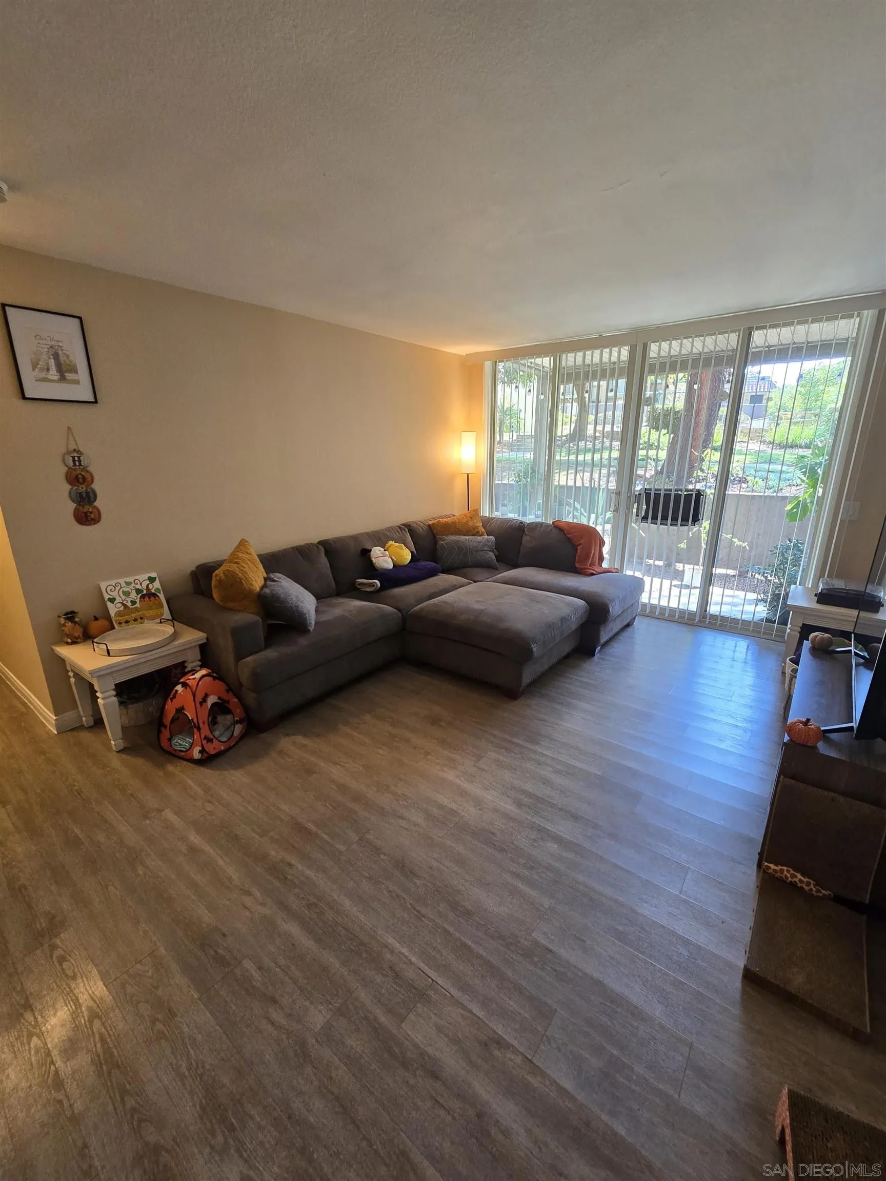 Photo #6: 250039538 Listing 