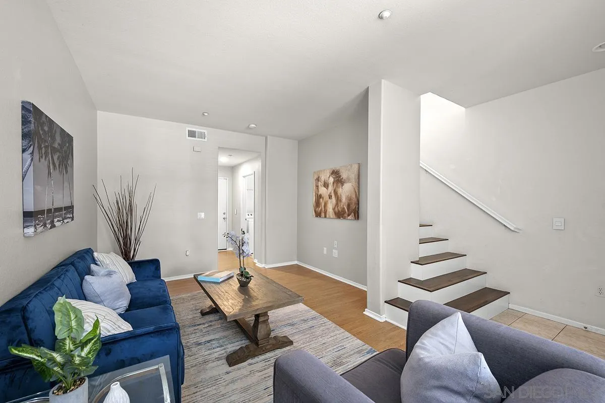Photo #4: 250039546 Listing 