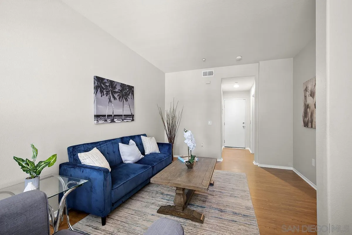 Photo #6: 250039546 Listing 