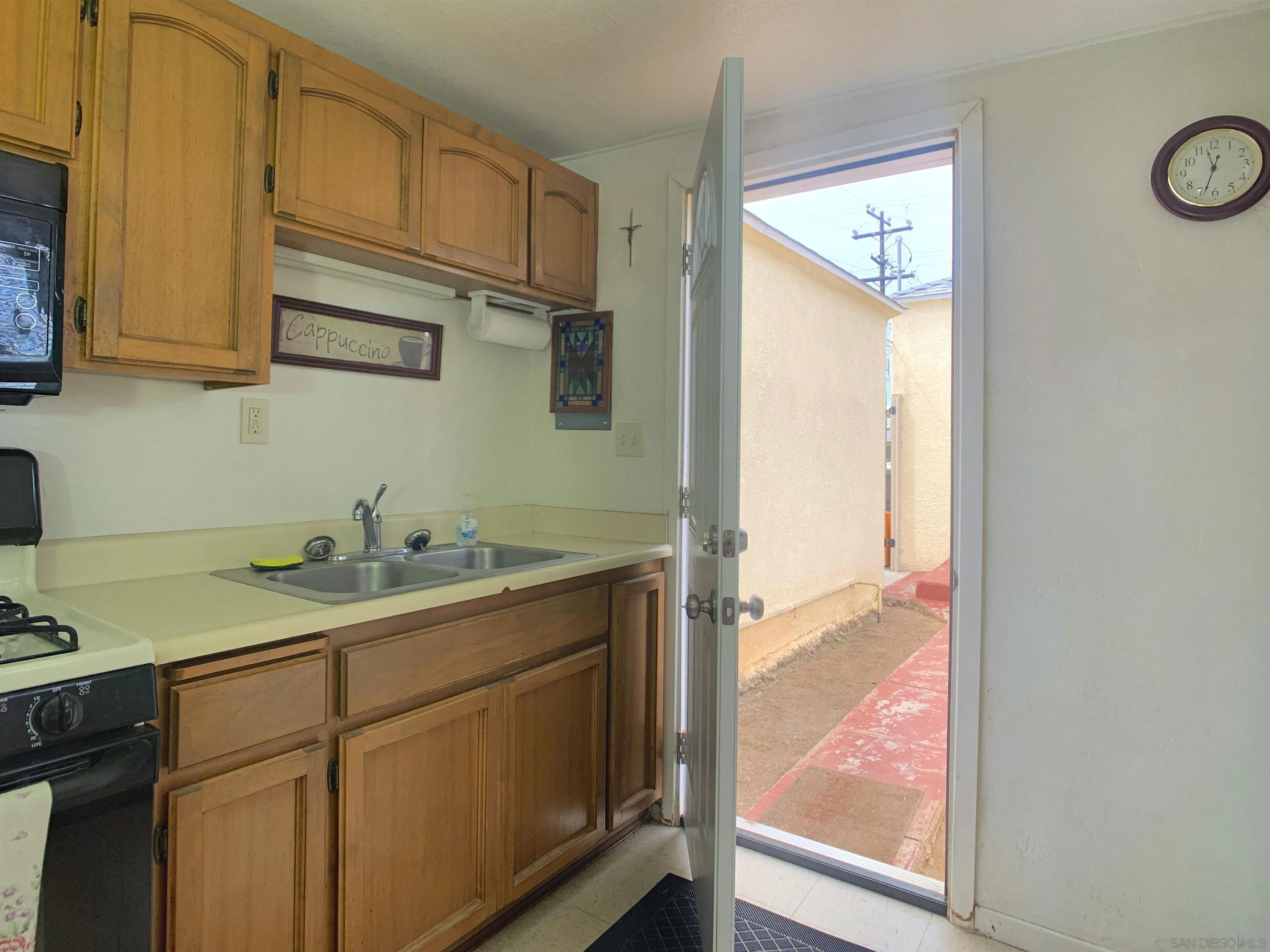 https://cdn.realtyfeed.com/cdn/127/250039551/037e631ad0bd9c16a8e2913afc0a15e4.webp