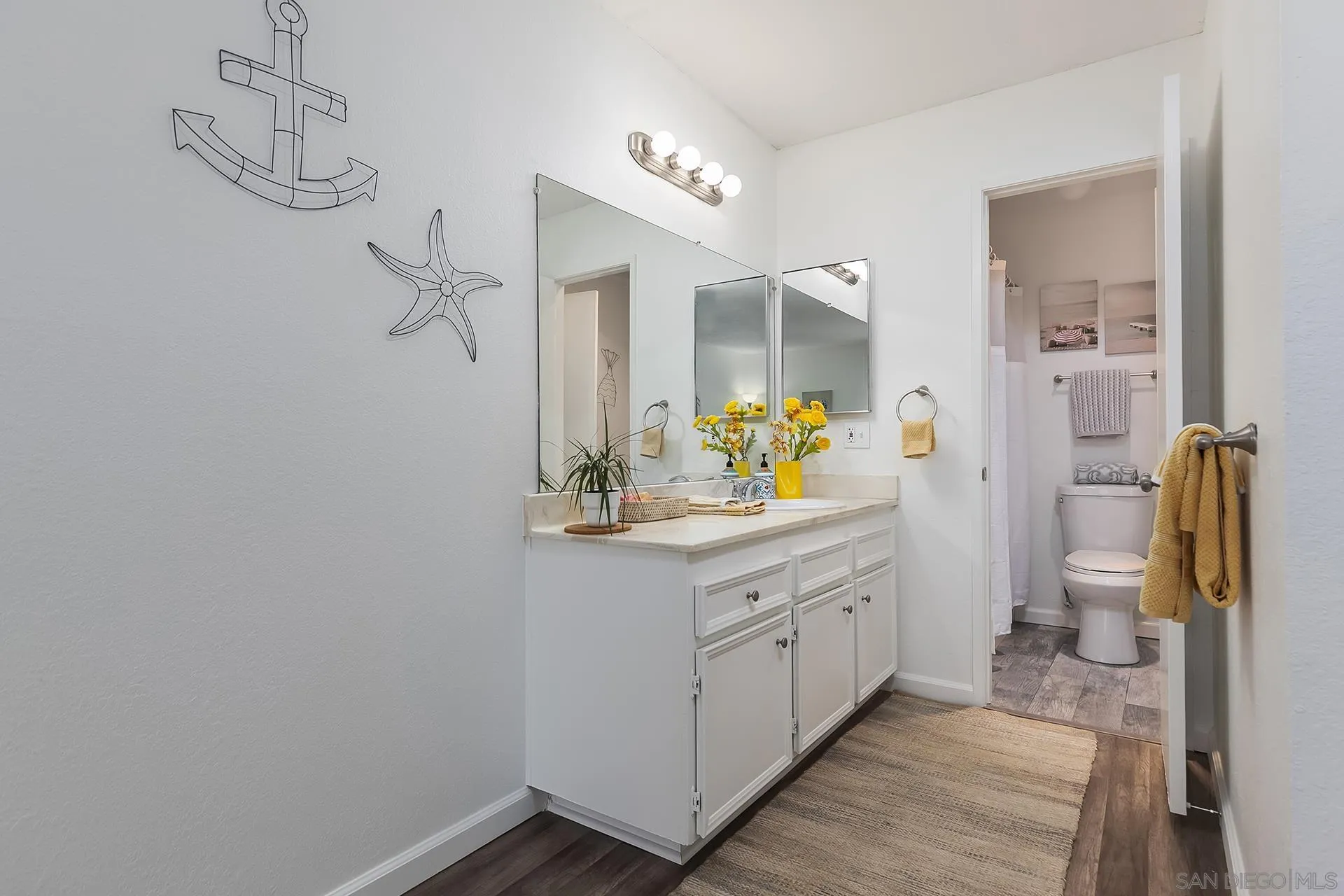 https://cdn.realtyfeed.com/cdn/127/250039555/0b43e1fda43545d397159a125065c553.webp