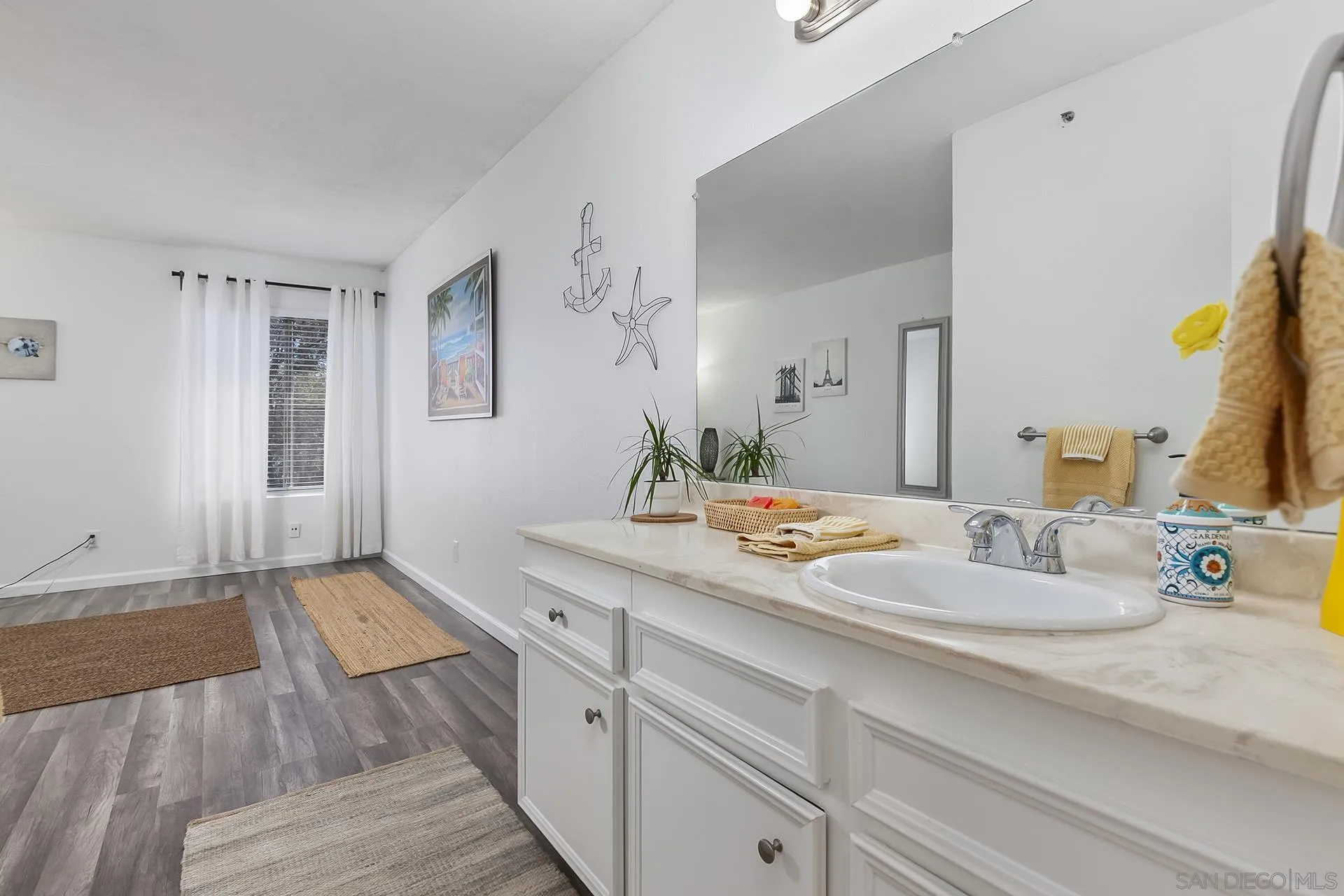 https://cdn.realtyfeed.com/cdn/127/250039555/a158663c155d8ac52e5e10217c8814cb.webp