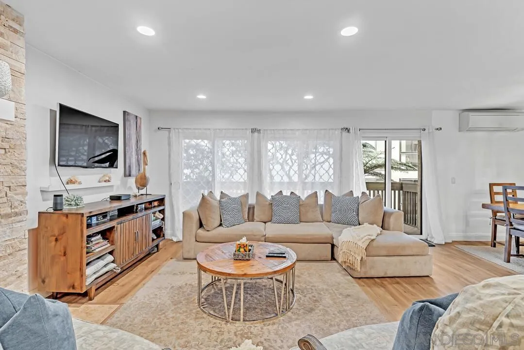 https://cdn.realtyfeed.com/cdn/127/250039561/2dfc61d0b23ffcd747abd9e931f8b553.webp