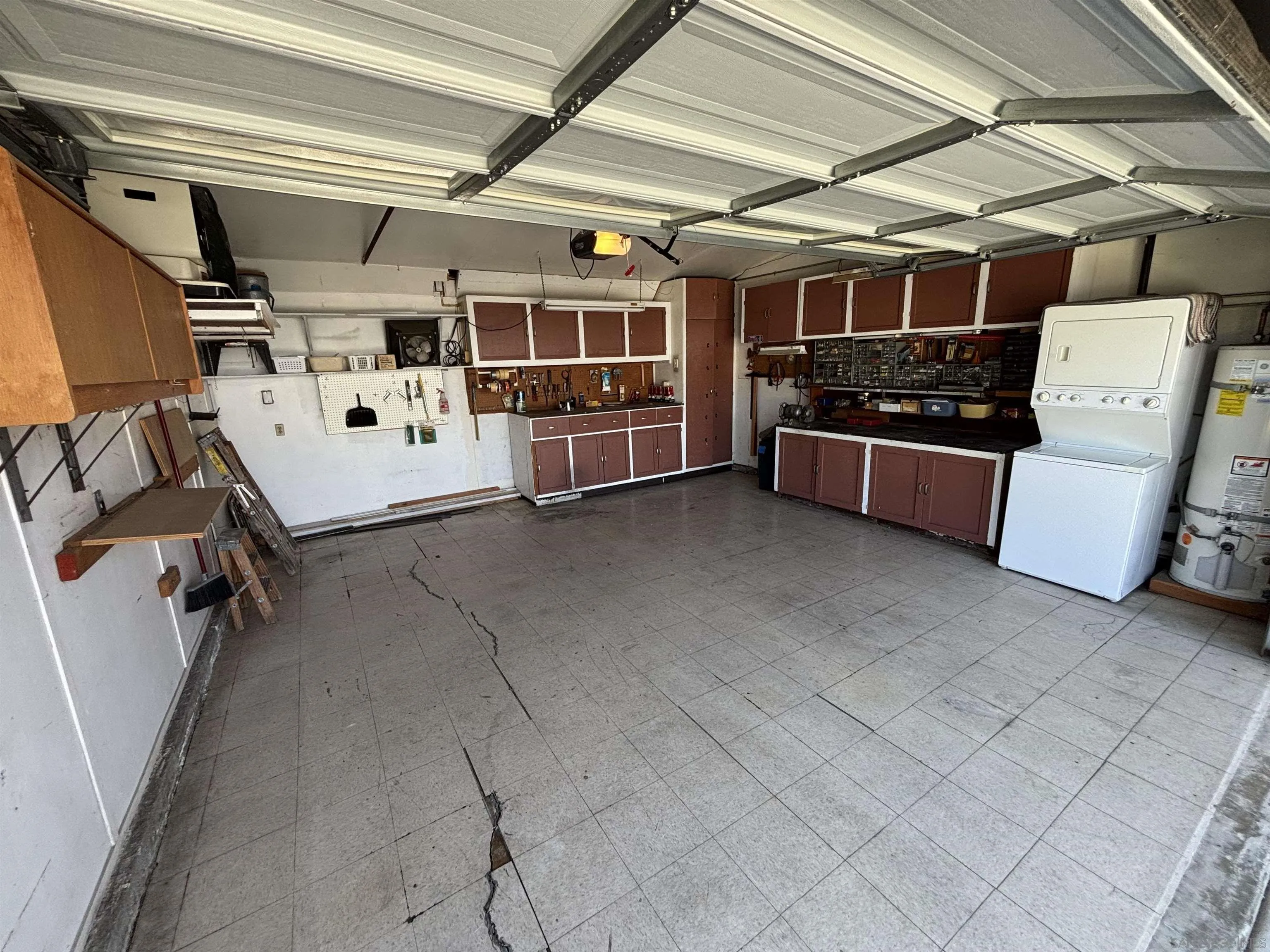 https://cdn.realtyfeed.com/cdn/127/250039569/77a7f3a46790cea6ba0b835c54a613ed.webp