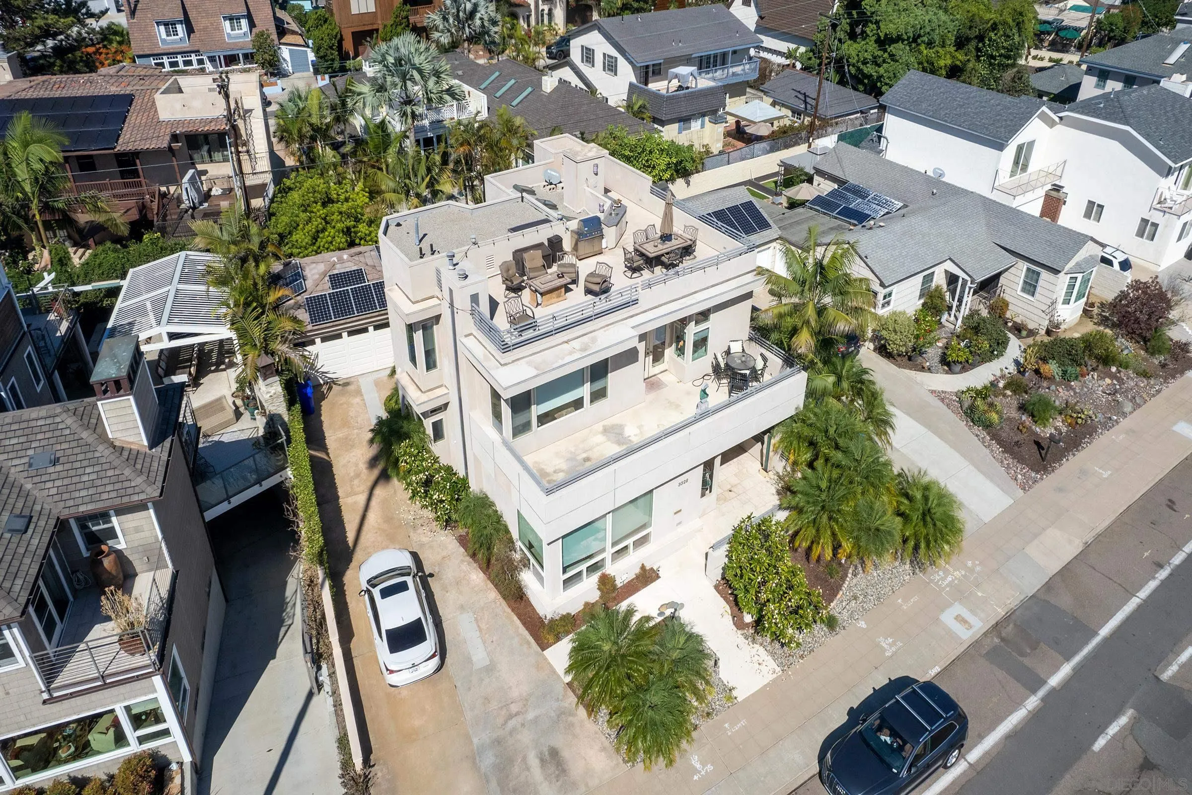 https://cdn.realtyfeed.com/cdn/127/250039575/adb6eb45b55b5fe9af2917ca7c533f2b.webp