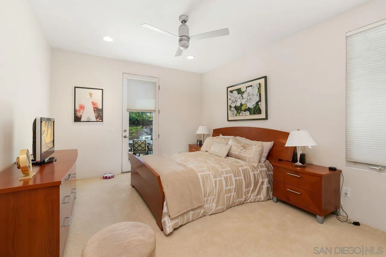 https://cdn.realtyfeed.com/cdn/127/250039575/c5cc952d5d2cd1a453aee65c87b7eee6.webp