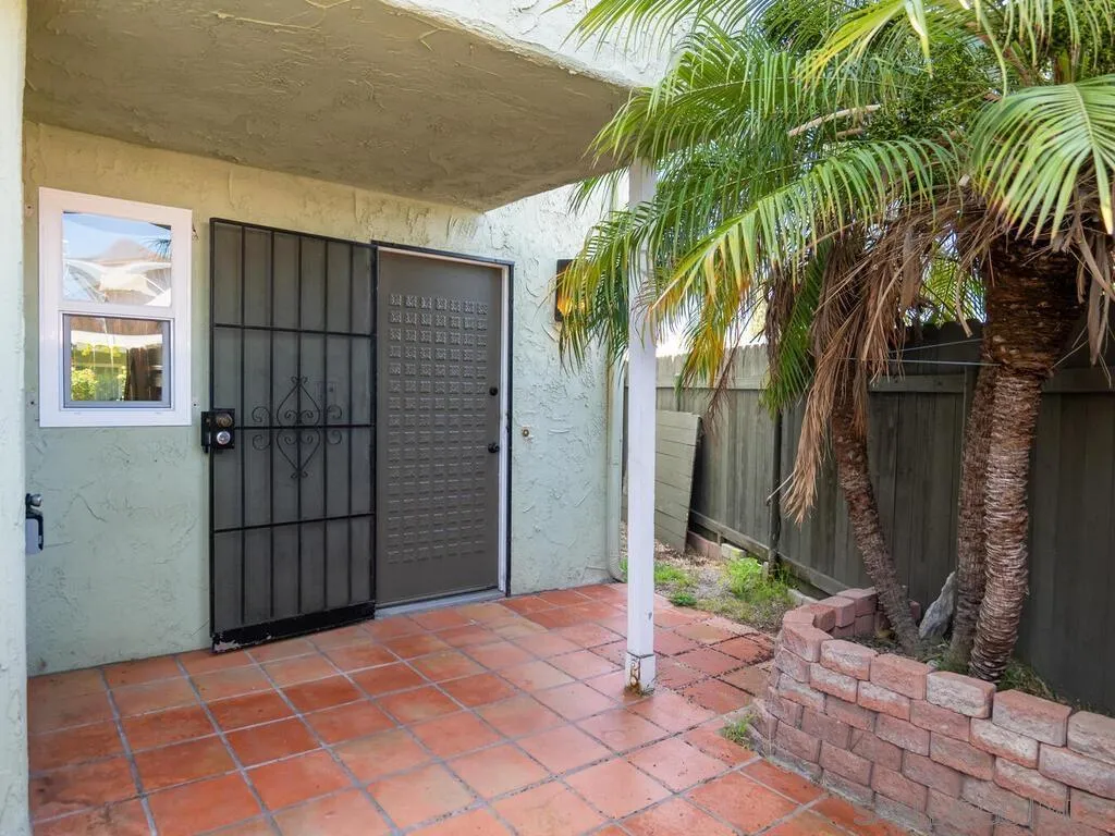 Photo #3: 250039579 Listing 