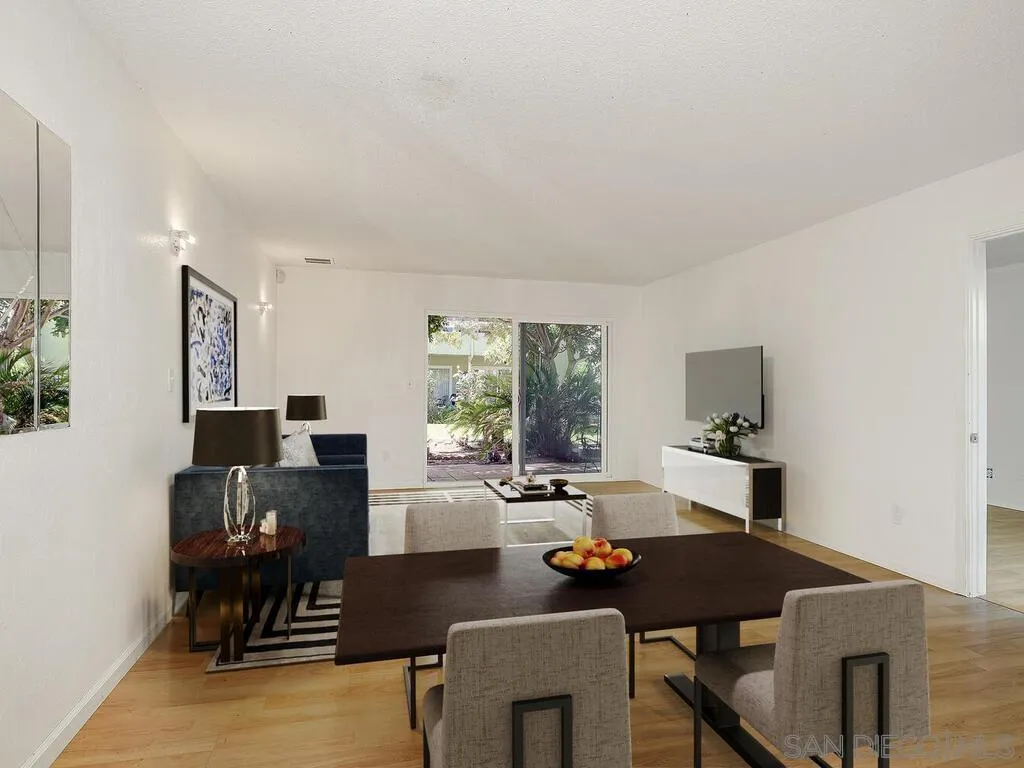 Photo #4: 250039579 Listing 