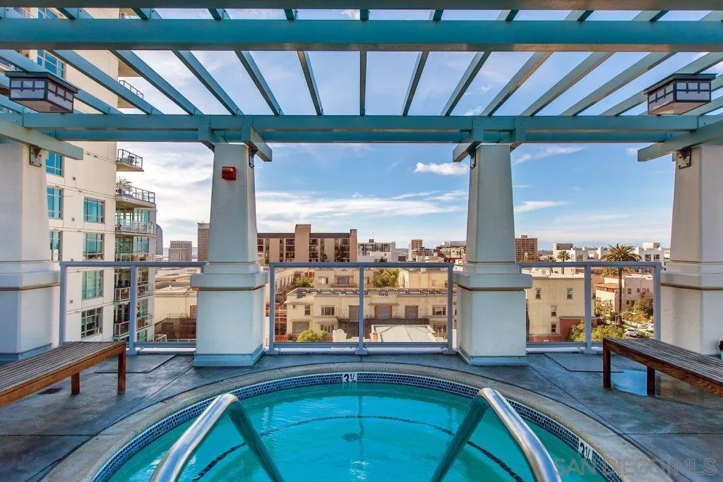 https://cdn.realtyfeed.com/cdn/127/250039599/f012979ebf75cfae47b02a8548c0af72.webp