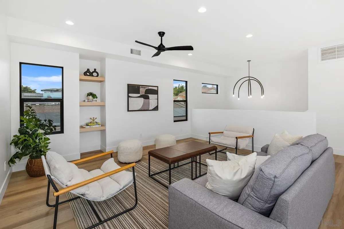https://cdn.realtyfeed.com/cdn/127/250039600/db31ccfda7ecd2e78b4ed288324fab2d.webp
