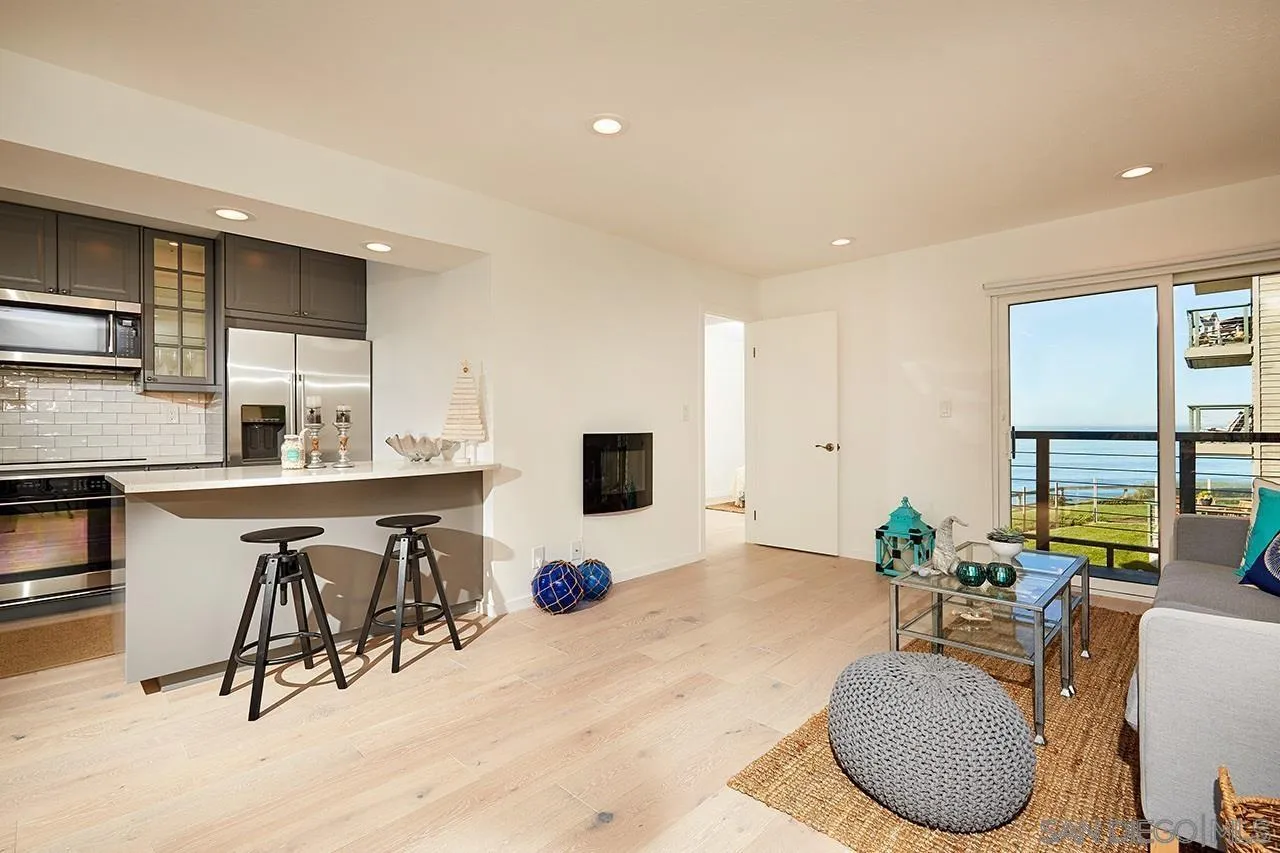 Photo #2: 250039605 Listing 