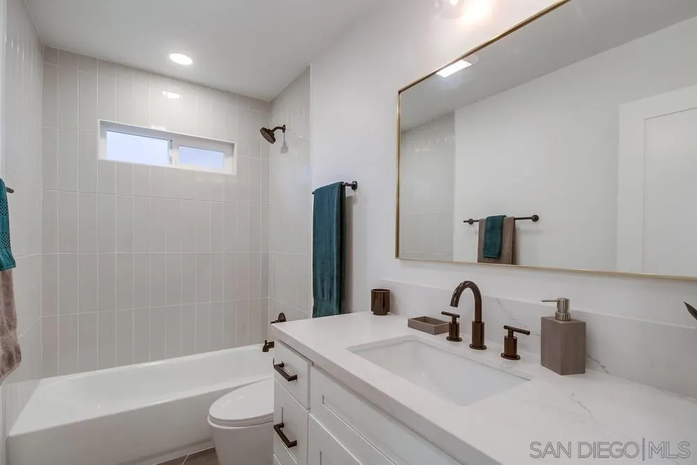 https://cdn.realtyfeed.com/cdn/127/250039606/b49e75a71face9e2bf9d67cacb352aee.webp