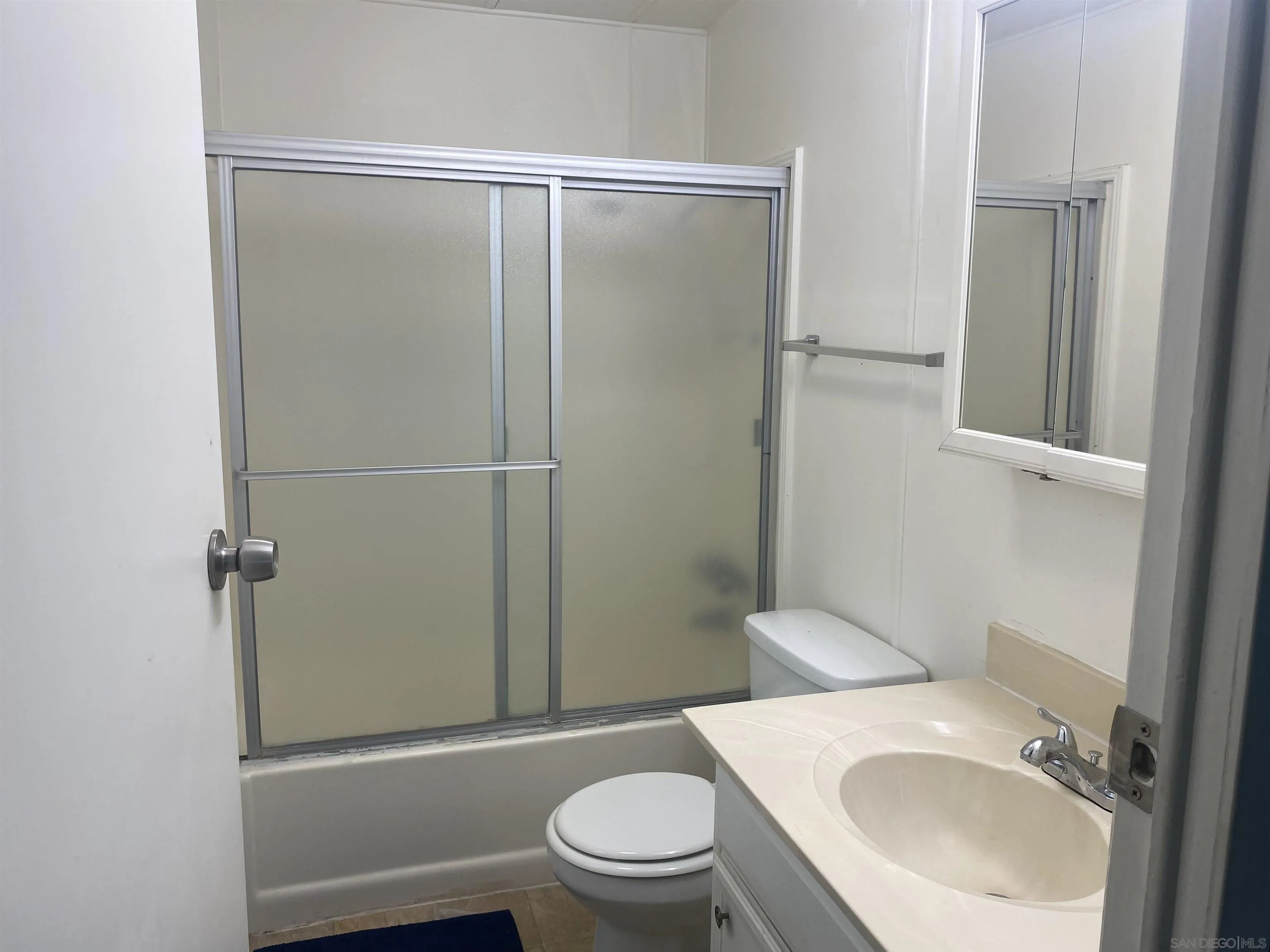 https://cdn.realtyfeed.com/cdn/127/250039610/2536cf4fc580e409de9baf165072e6d7.webp