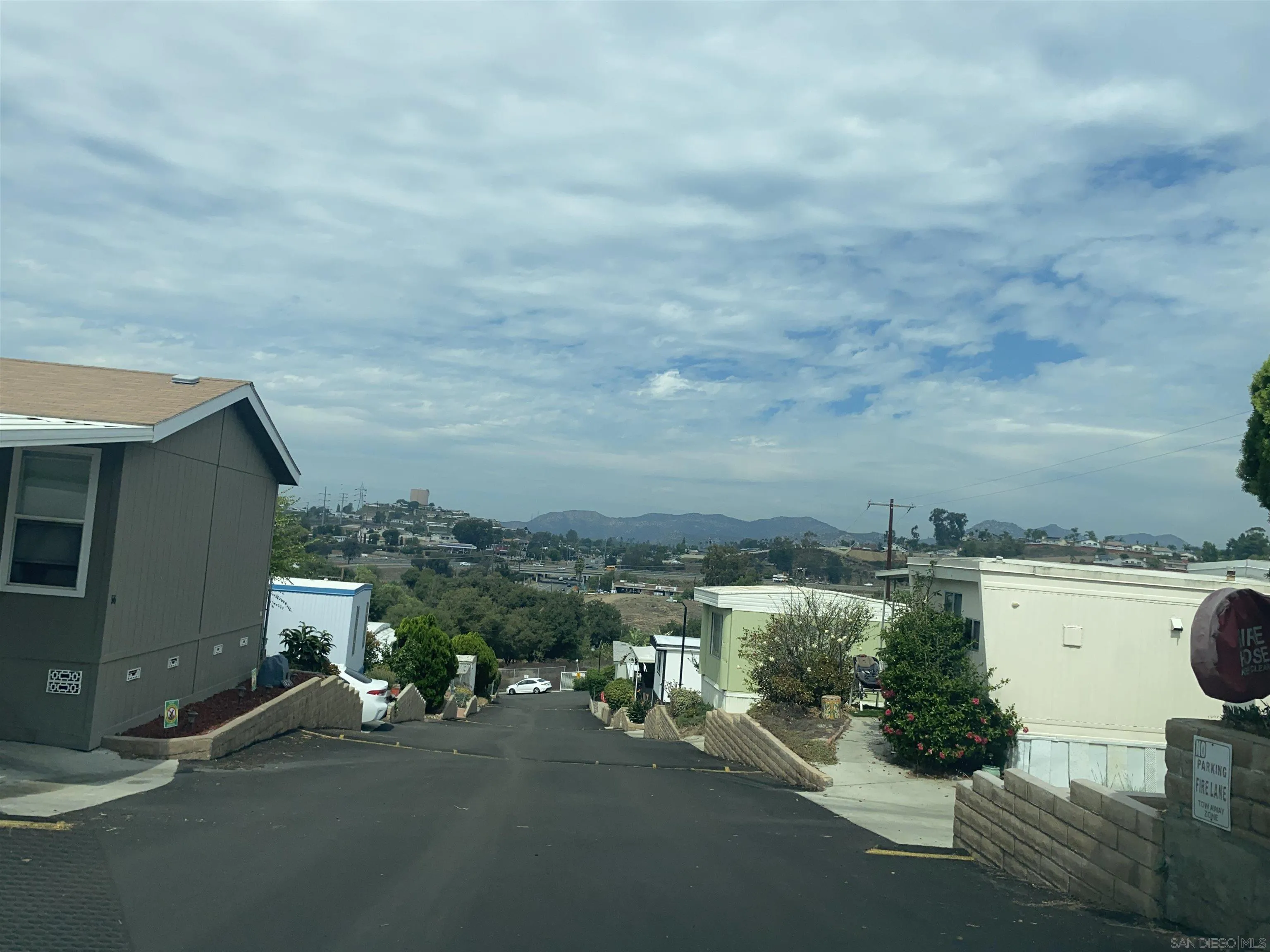 https://cdn.realtyfeed.com/cdn/127/250039610/59b5bb194e5fe3a1c7ead813cc1de98e.webp