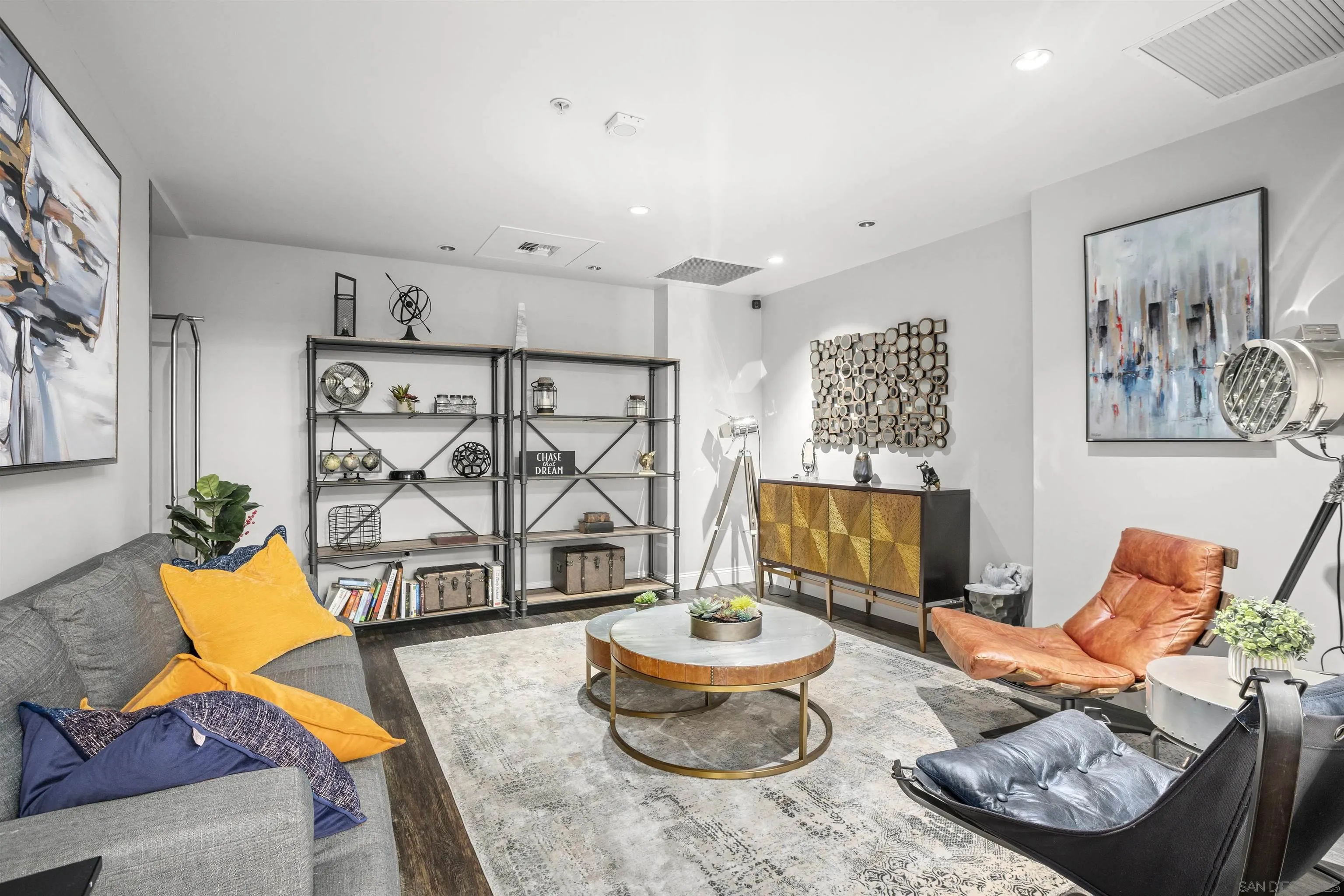 https://cdn.realtyfeed.com/cdn/127/250039611/f92d0eec957f6c94b4466be296296994.webp