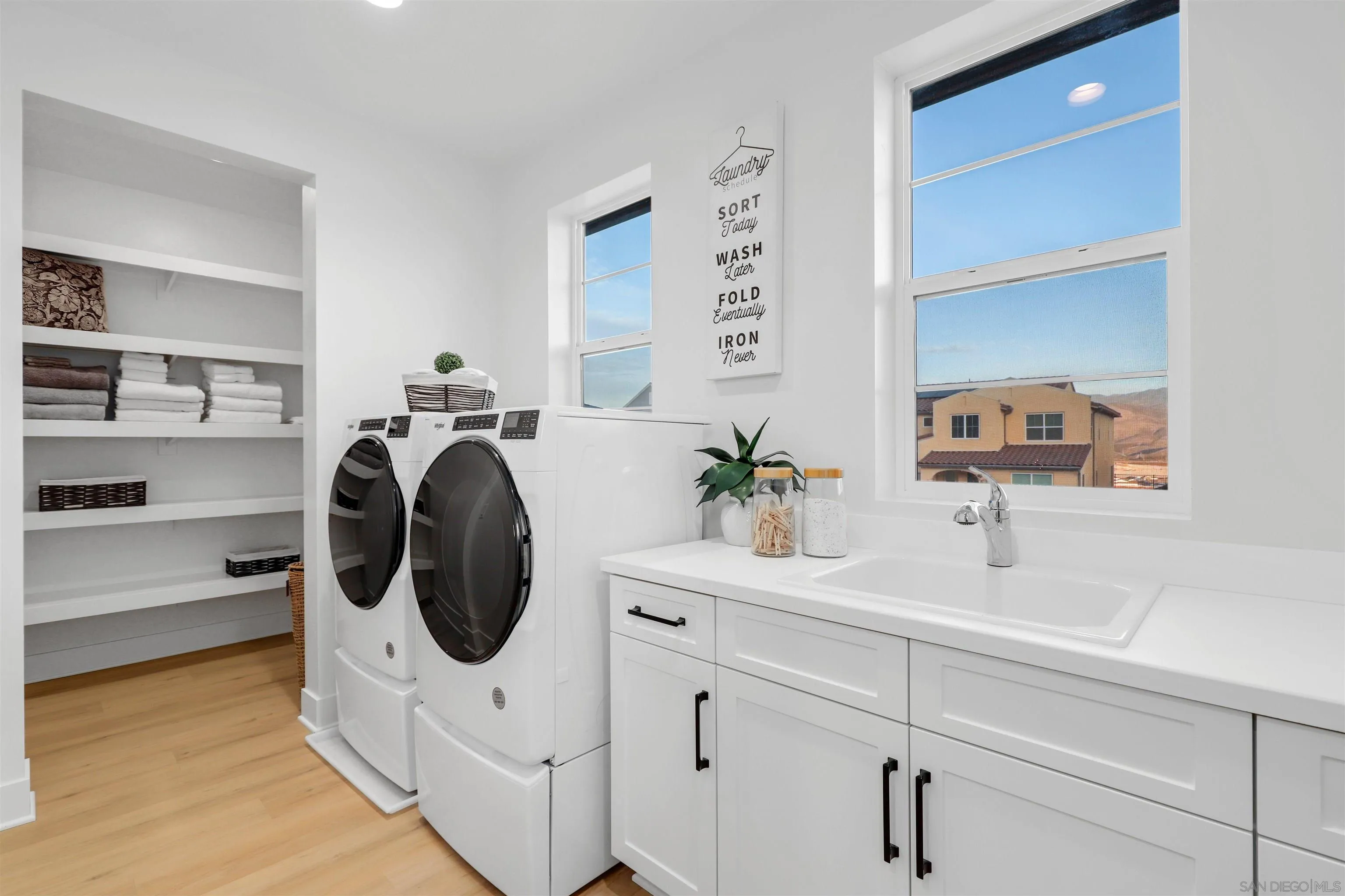 https://cdn.realtyfeed.com/cdn/127/250039615/f84ca65dcad32c5cb21e830ae7b431e2.webp