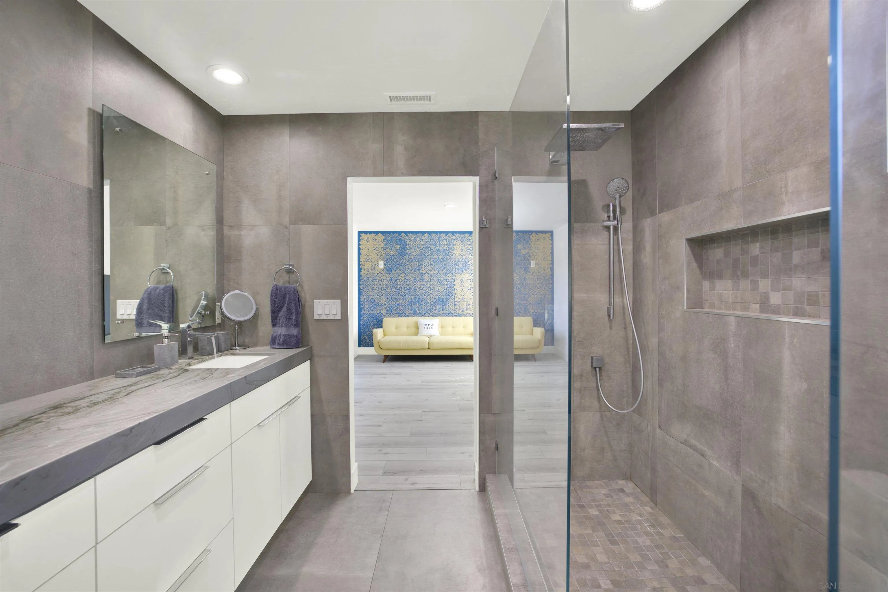 https://cdn.realtyfeed.com/cdn/127/250039636/ed2f83614df415a0117db29a7cdd95bf.webp