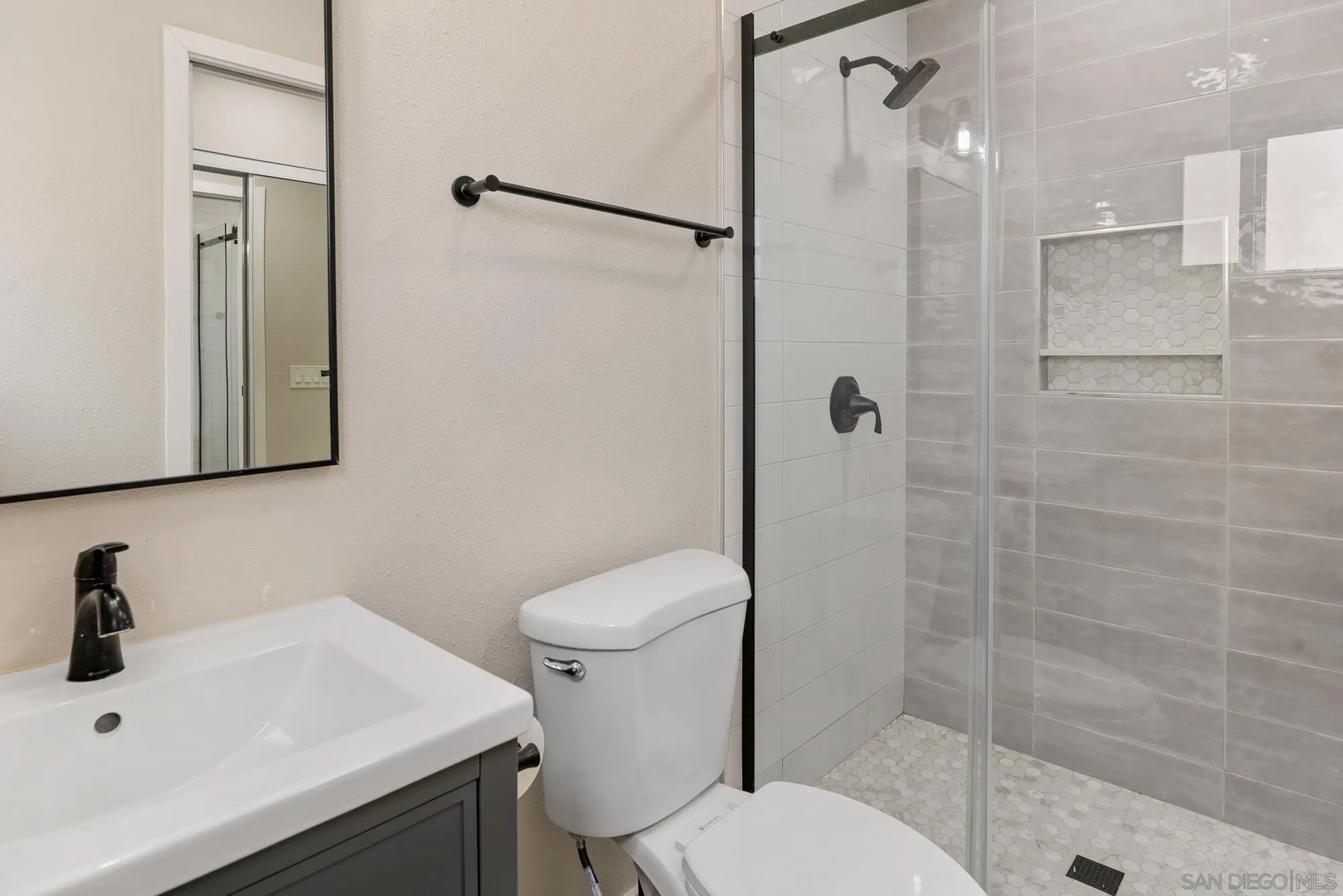 https://cdn.realtyfeed.com/cdn/127/250039637/0e4cd07040d9a2af3e26a4468cf2b61c.webp