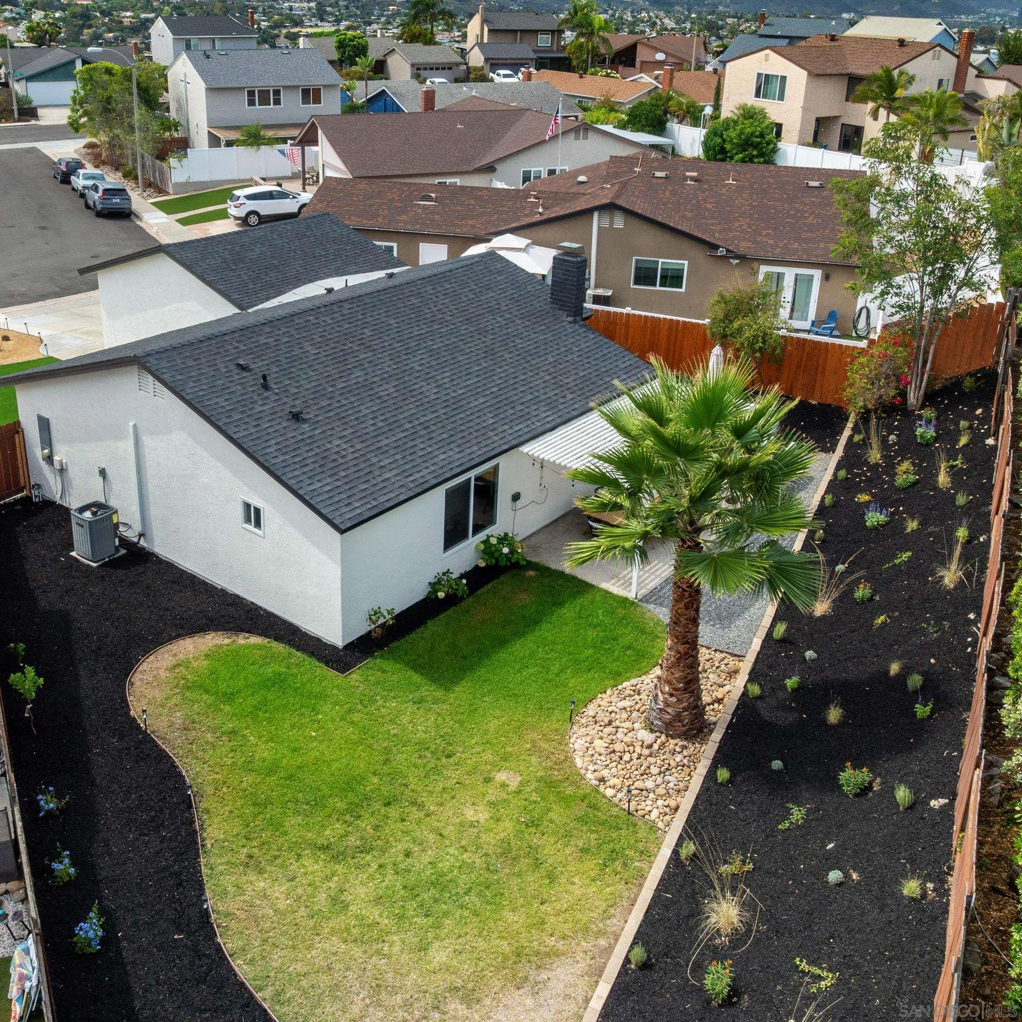 https://cdn.realtyfeed.com/cdn/127/250039637/b4b28893ec9b0e647f08f1666b689ada.webp
