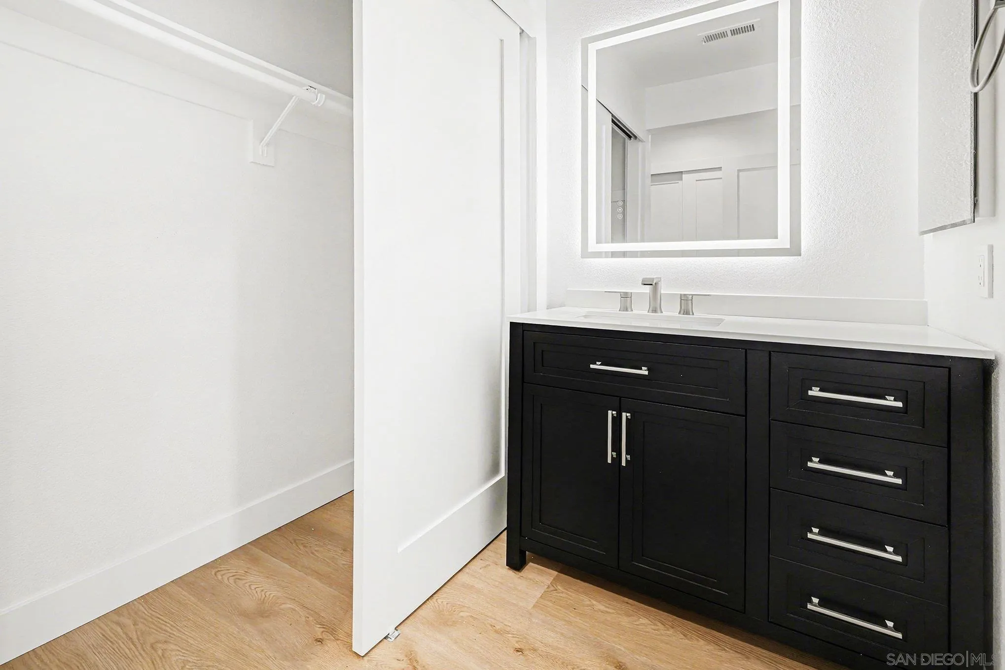 Photo #25: 250039638 Listing: Photo #25