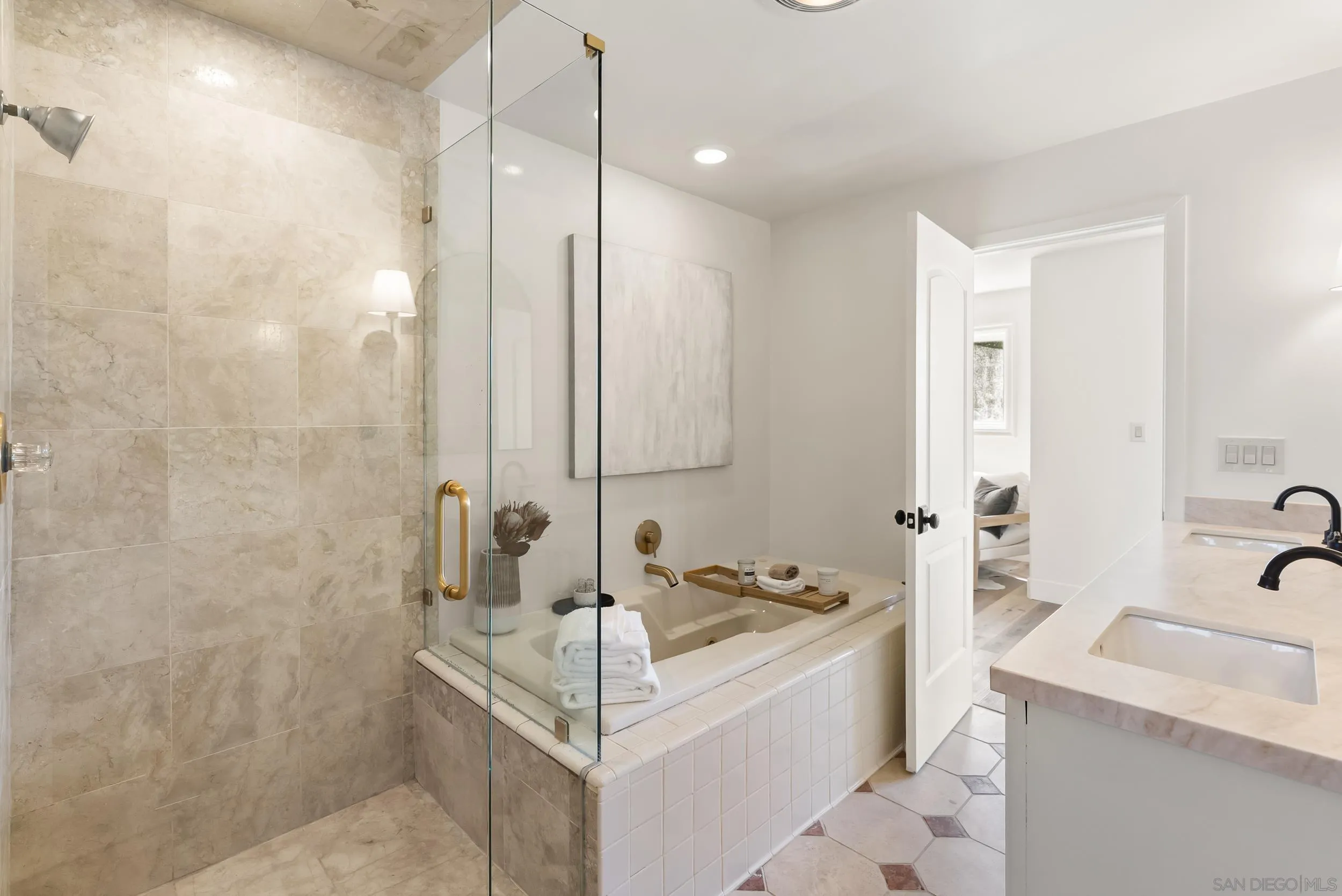 https://cdn.realtyfeed.com/cdn/127/250039641/1631cfeb57712e93f39f0af7d264a8e7.webp