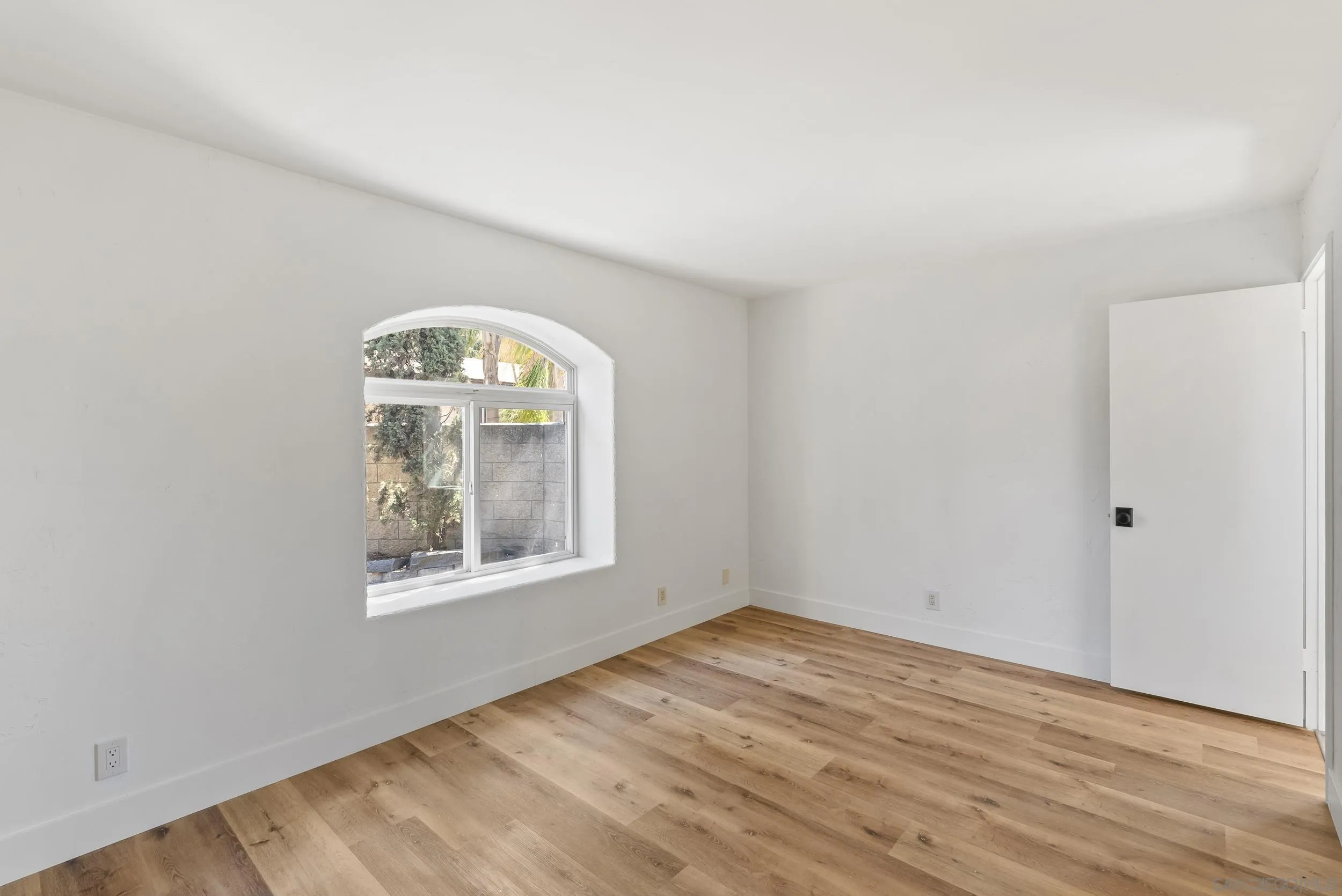 https://cdn.realtyfeed.com/cdn/127/250039641/93eaa84b601db63e75d4c6bdd6ce82c3.webp