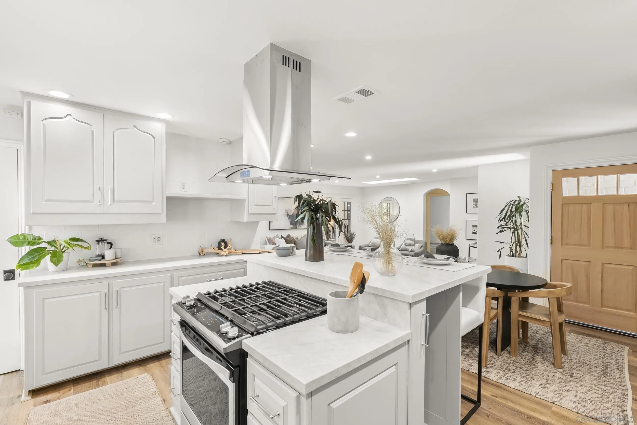 https://cdn.realtyfeed.com/cdn/127/250039641/eb9c5d8d563b8a1b1e920ceff215b2a5.webp