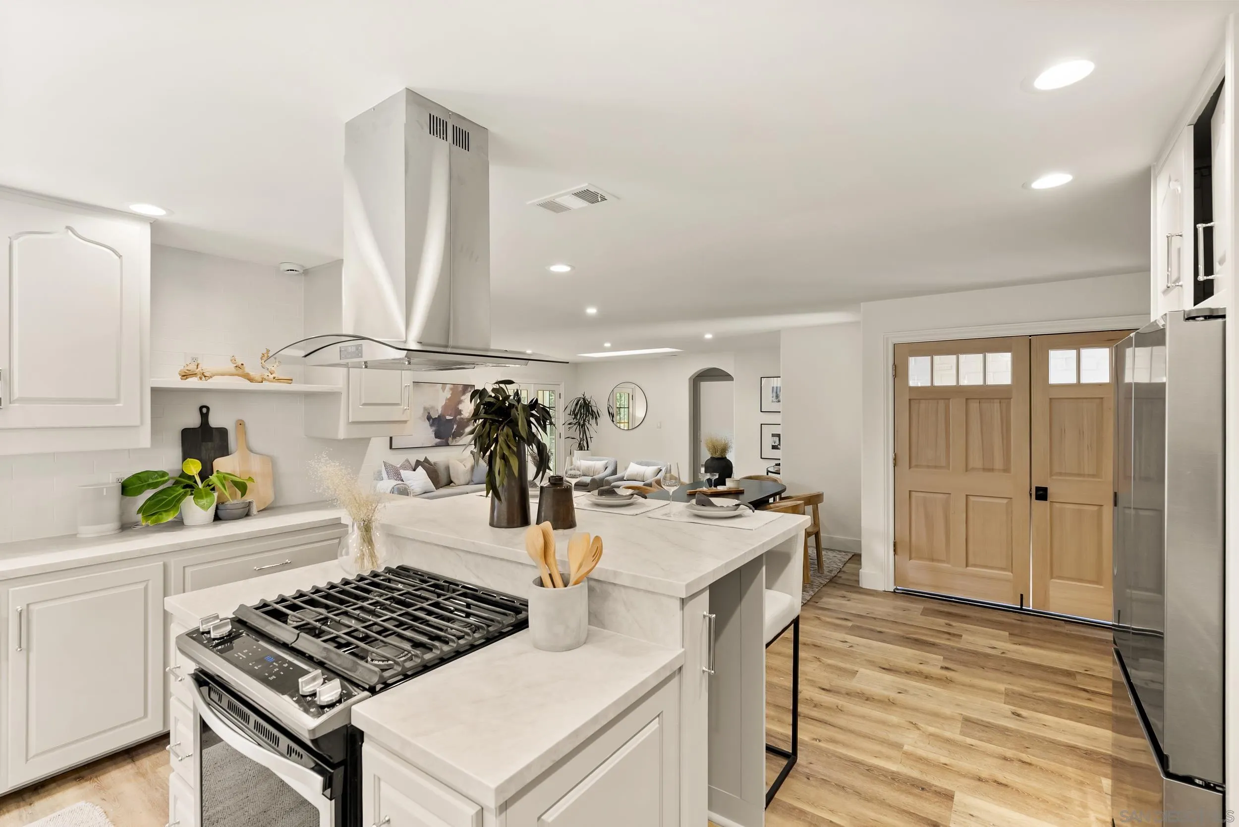 https://cdn.realtyfeed.com/cdn/127/250039641/f15a57a4a640e3a4e18fcf6aab0da377.webp