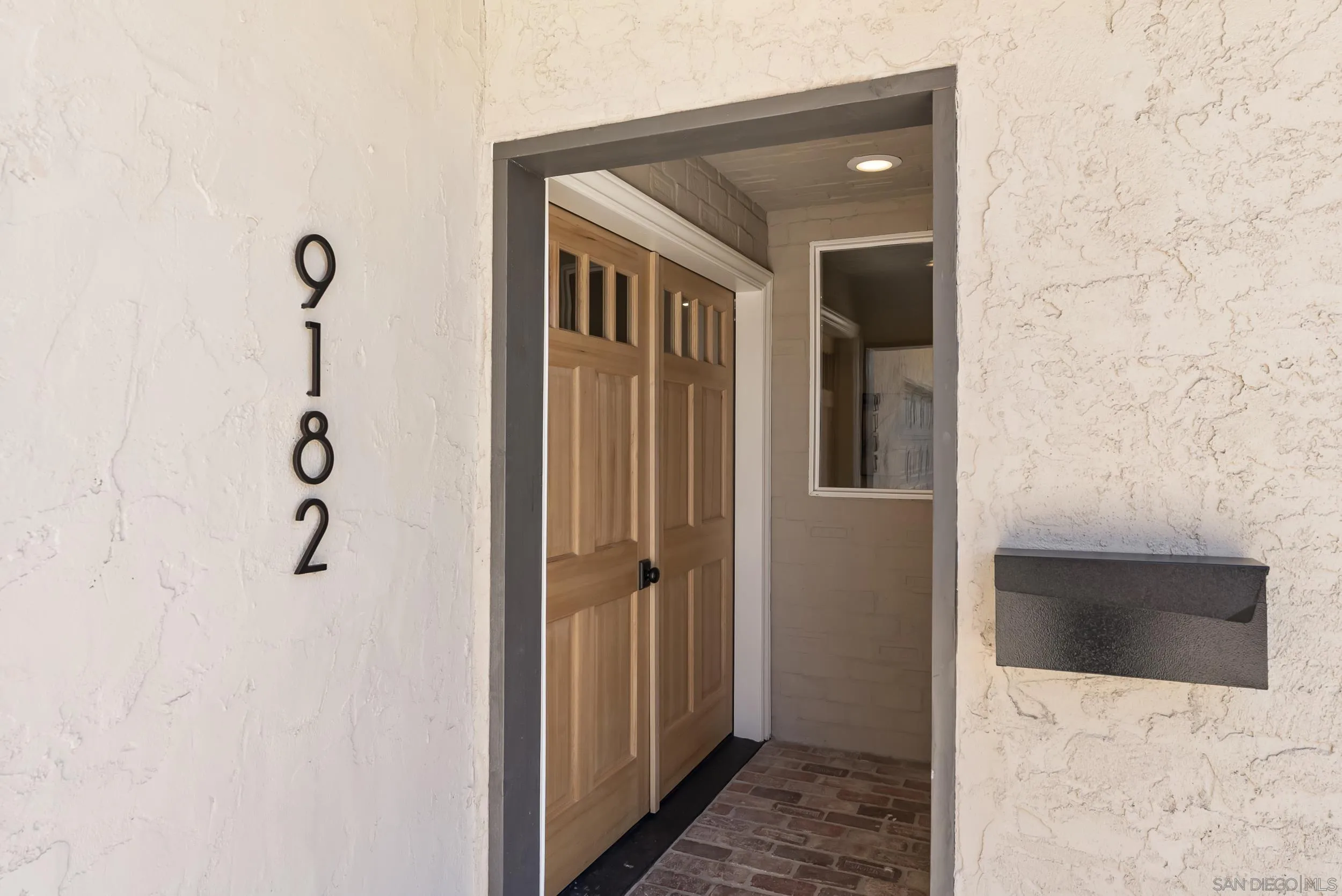 https://cdn.realtyfeed.com/cdn/127/250039641/fa1101988fd16b08e6b09b784ebb15e0.webp
