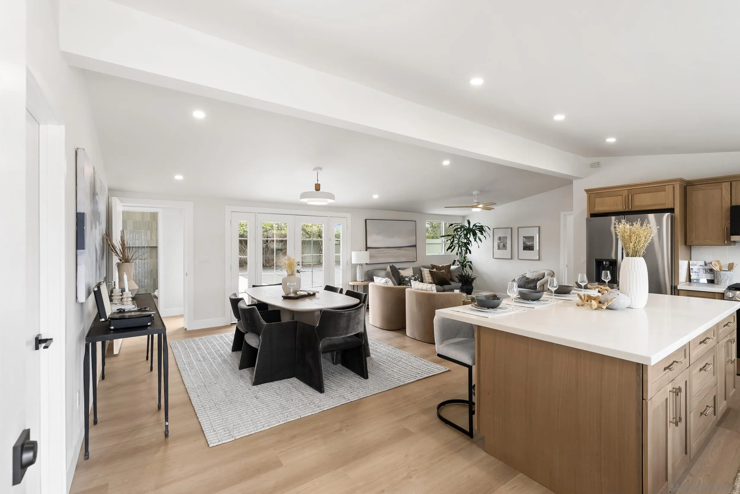 https://cdn.realtyfeed.com/cdn/127/250039642/c25a545f70bdae04c54bcf7f589e80e7.webp
